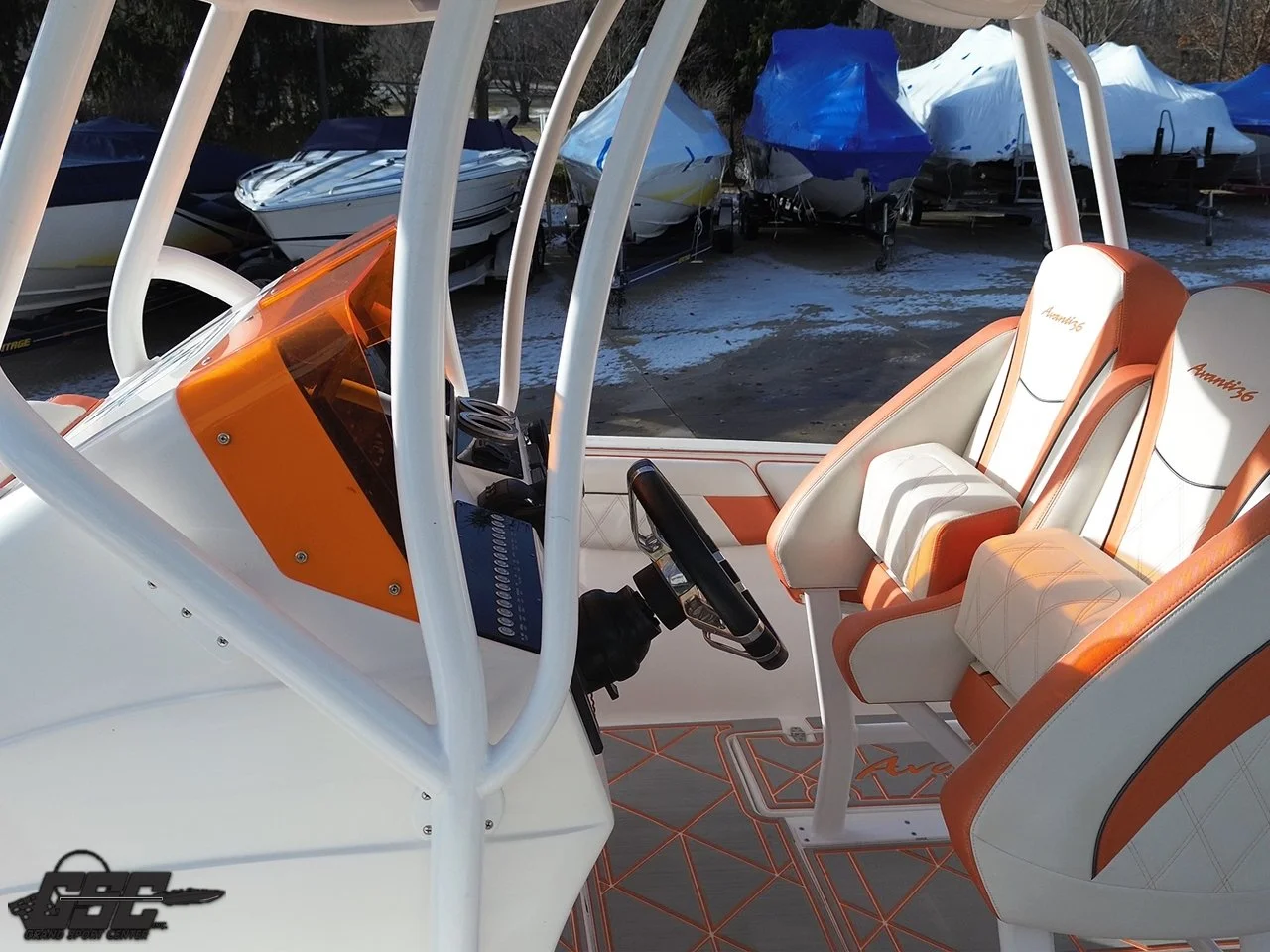 2021 Avanti 36 Center Console — Grand Sport Center