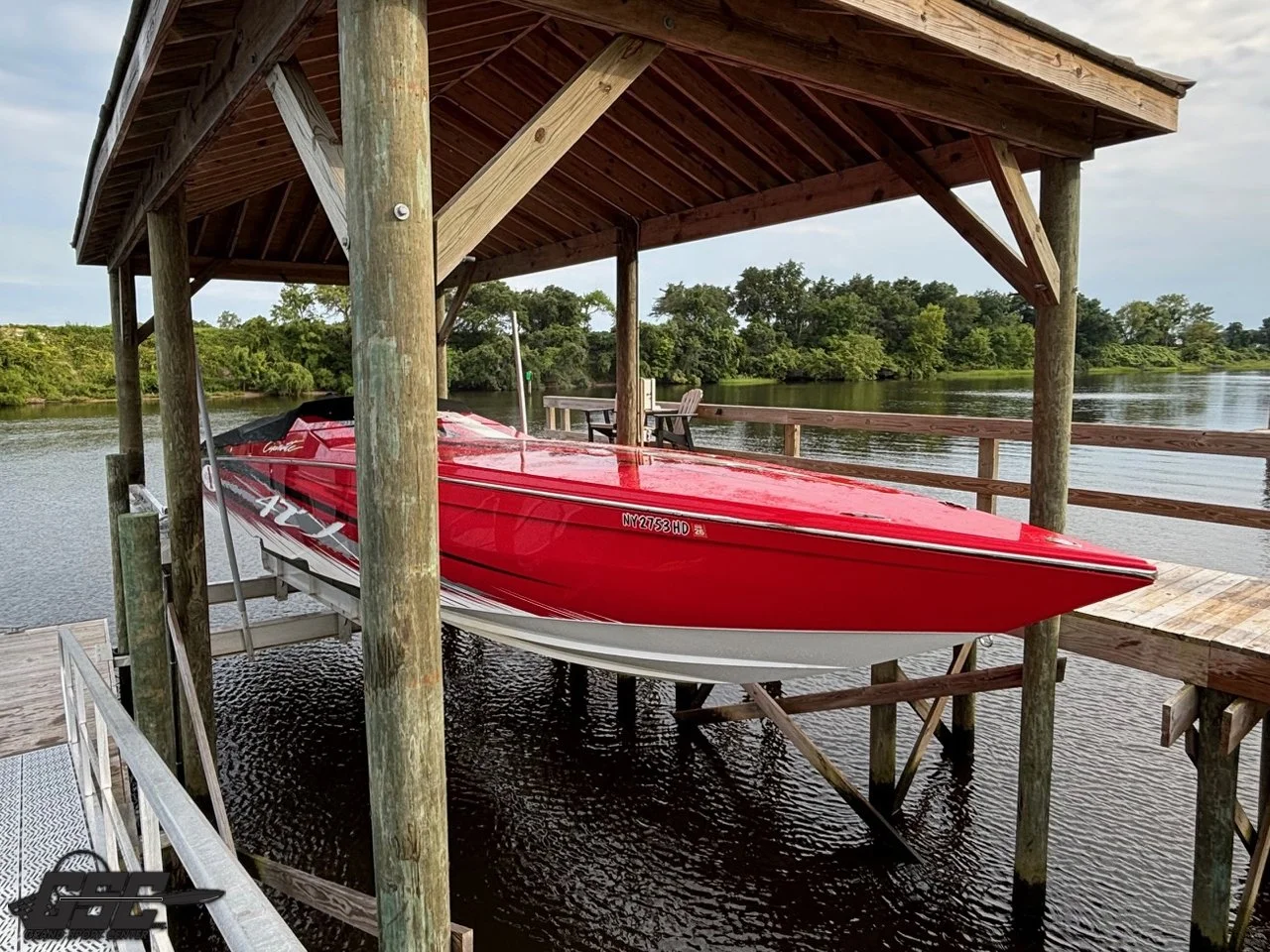 2011 Cigarette 42X - 013.jpg