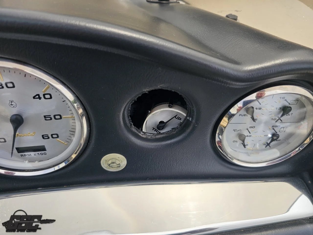 extra trim gauge broken.jpg