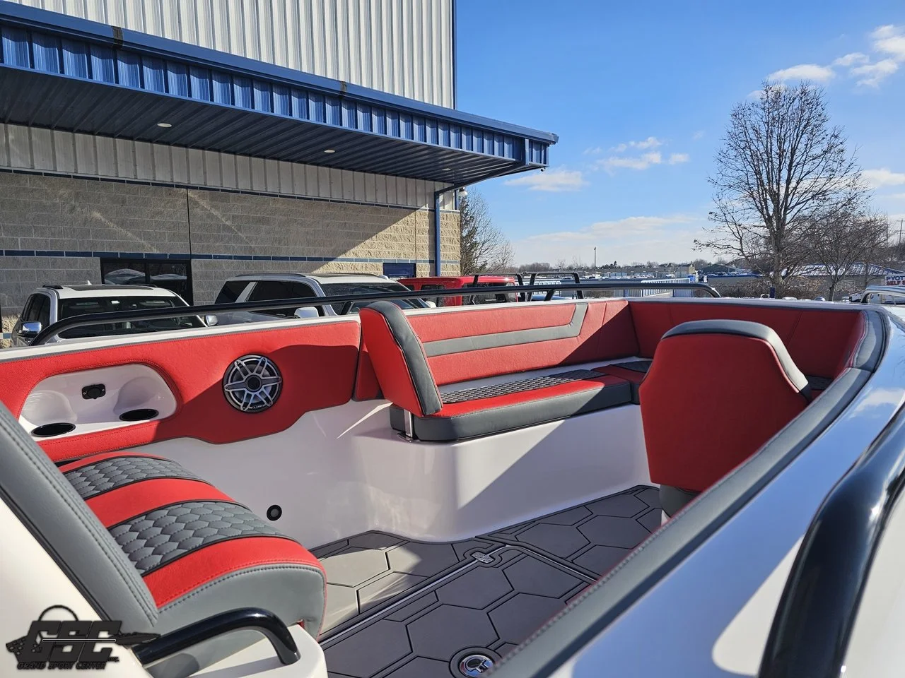 2025 Concept 27CC (8).jpg