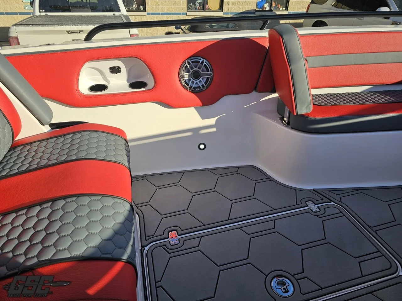 2025 Concept 27CC (88).jpg