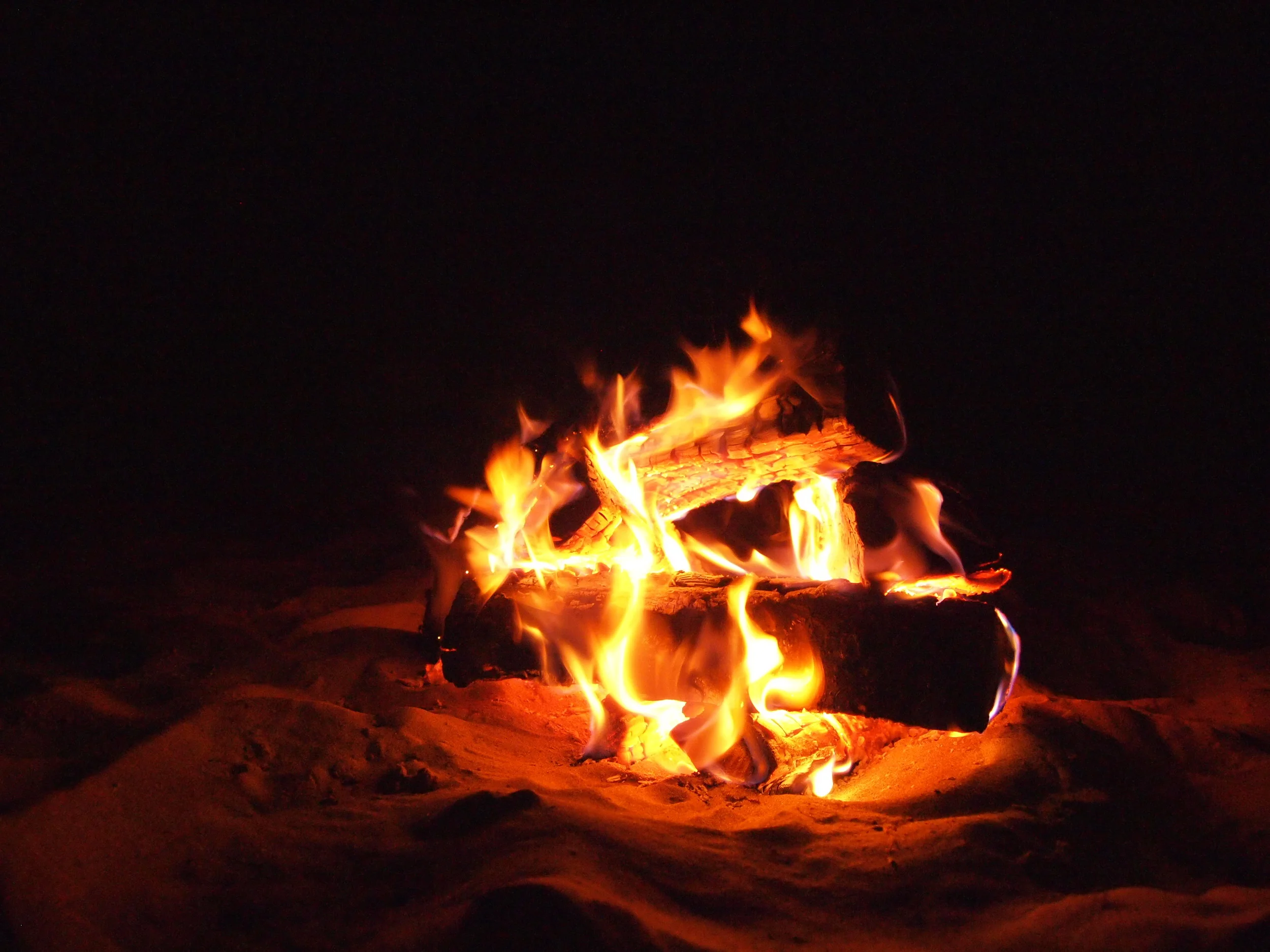 Joining the Cannon Beach bonfire tradition thanks to the beach cabana team at the Surfsand Resort. Not shown here: roasting marshmallows {obviously}!