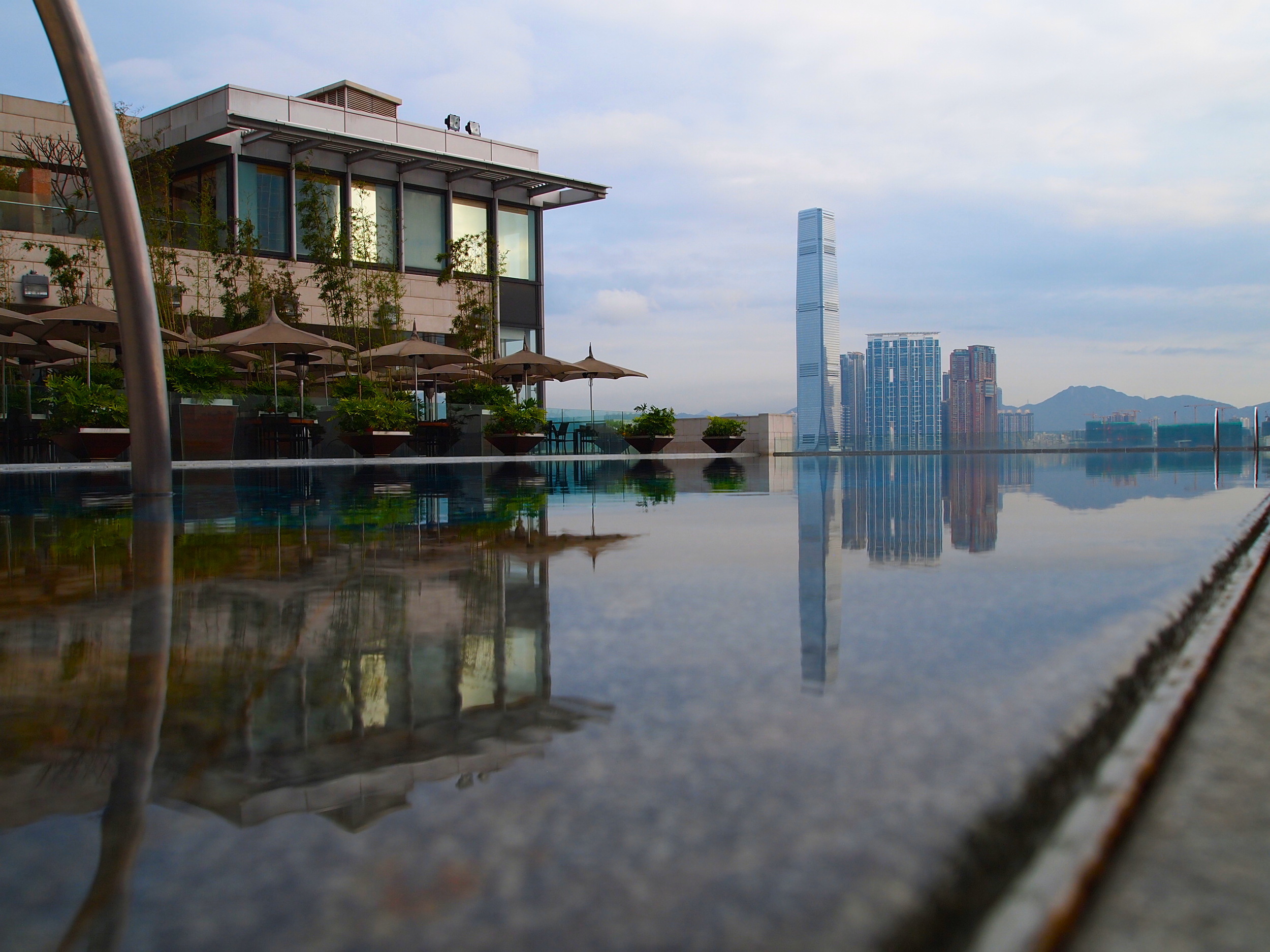  Hong Kong. Luxuriating at the  Four Seasons Hong Kong . 