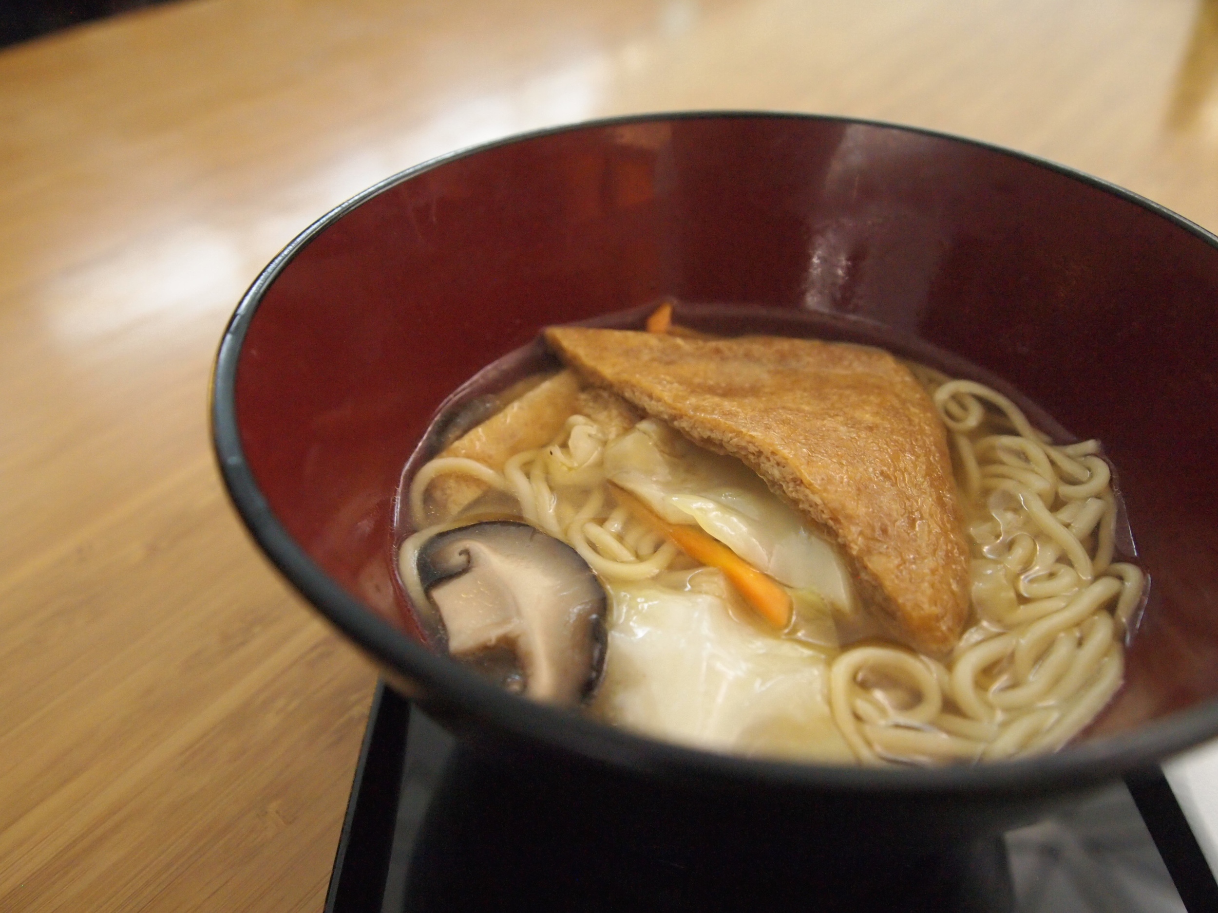  The made-to-order noodle bar&nbsp;at  Cathay Pacific's flagship {and trip-styled-to-the-max}&nbsp;lounge : The Wing in Hong Kong International Airport.&nbsp;&nbsp; 