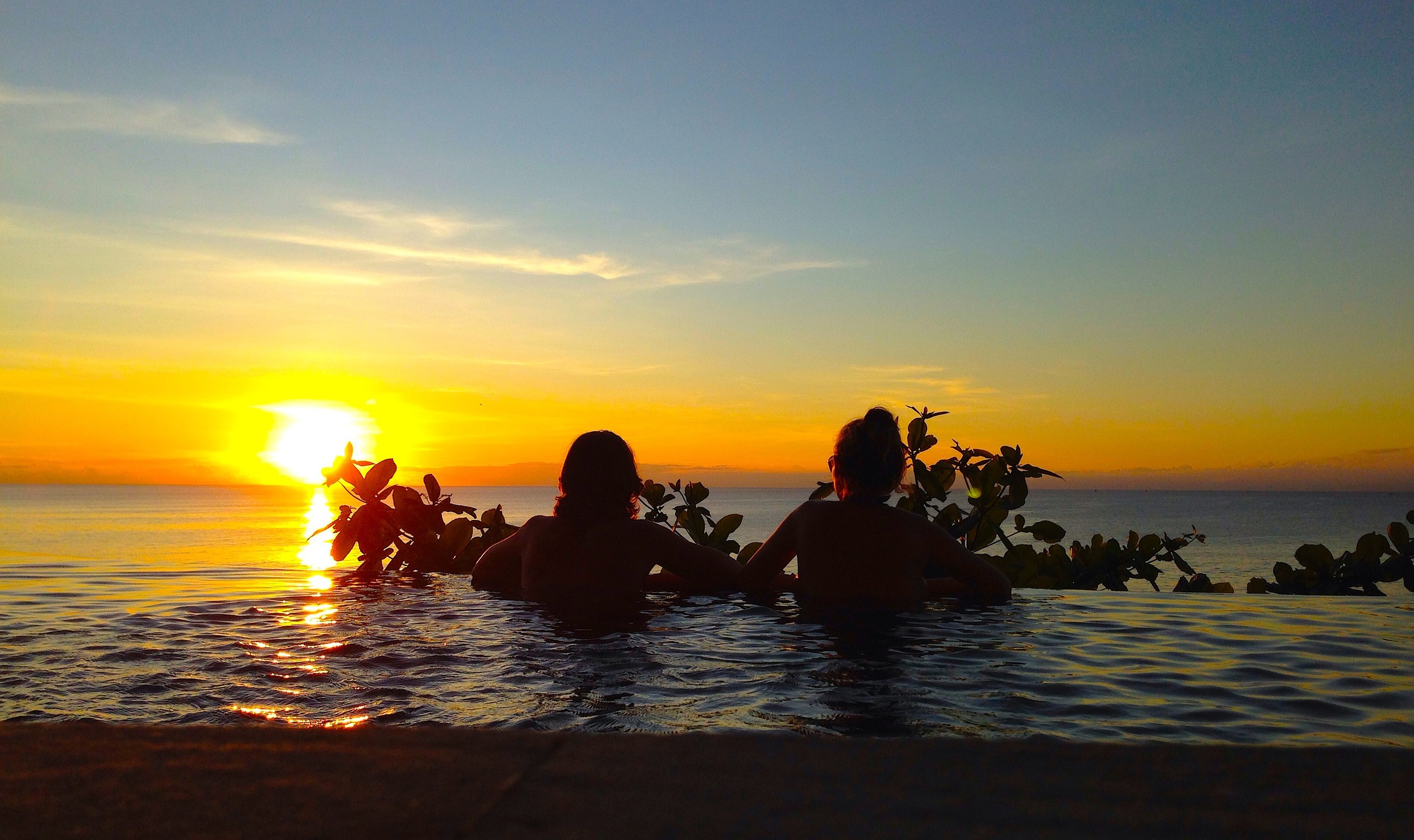  Bali. Watching the sun set from the cliff-carved&nbsp;infinity pool at AYANA Resort.&nbsp; 