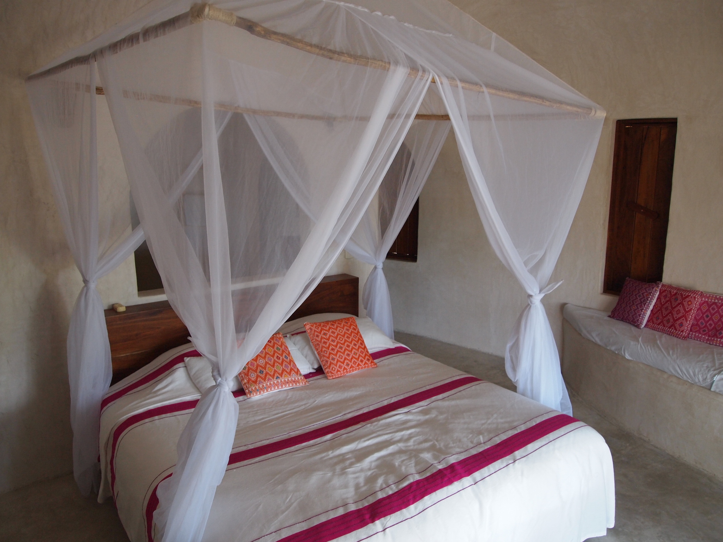  Mexico. The simple and perfect bedspreads, designed by the hotel owner at Papaya Playa Project.&nbsp; 