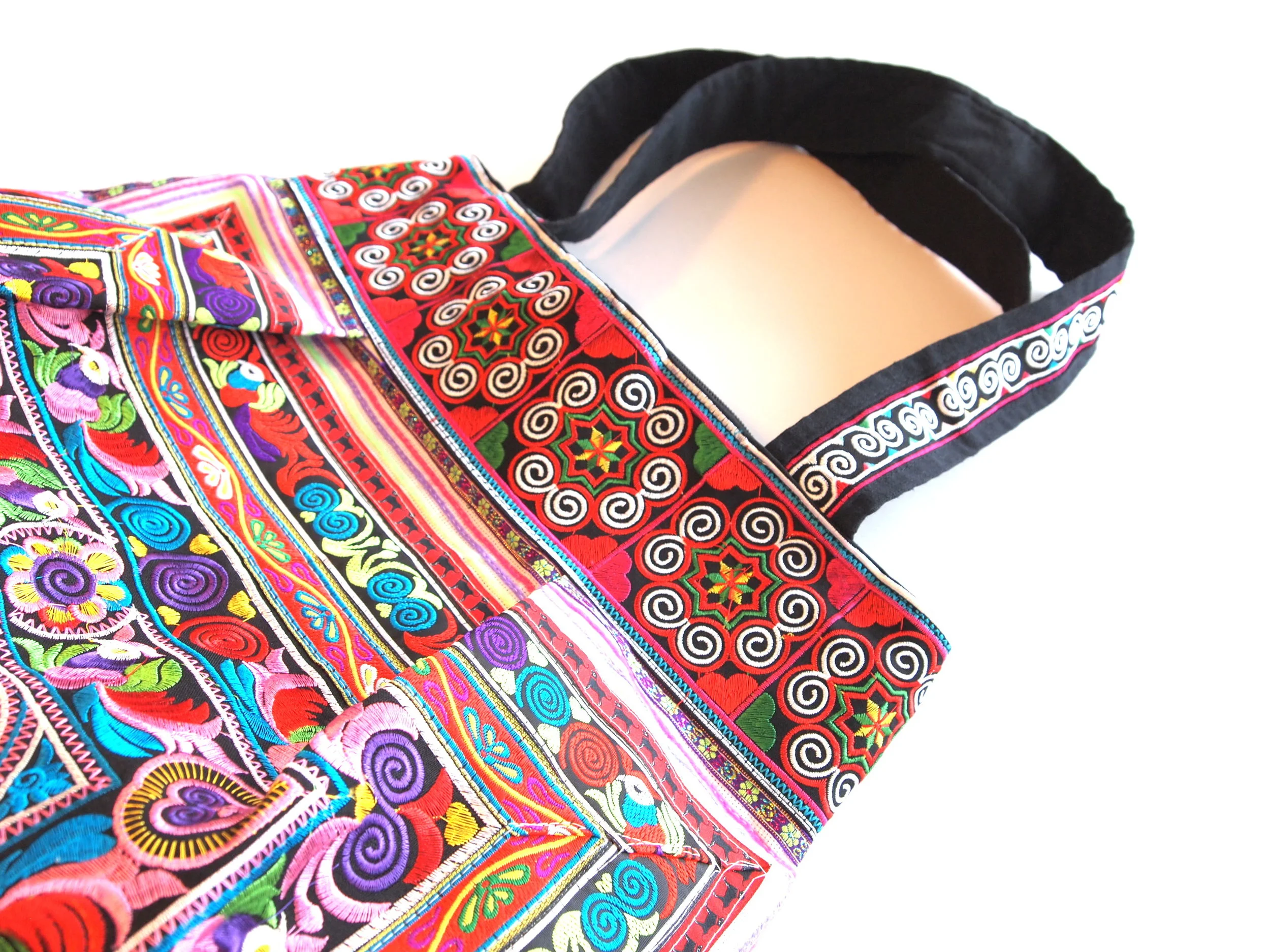 Thai Golden Triangle Spiral-Print Purse  