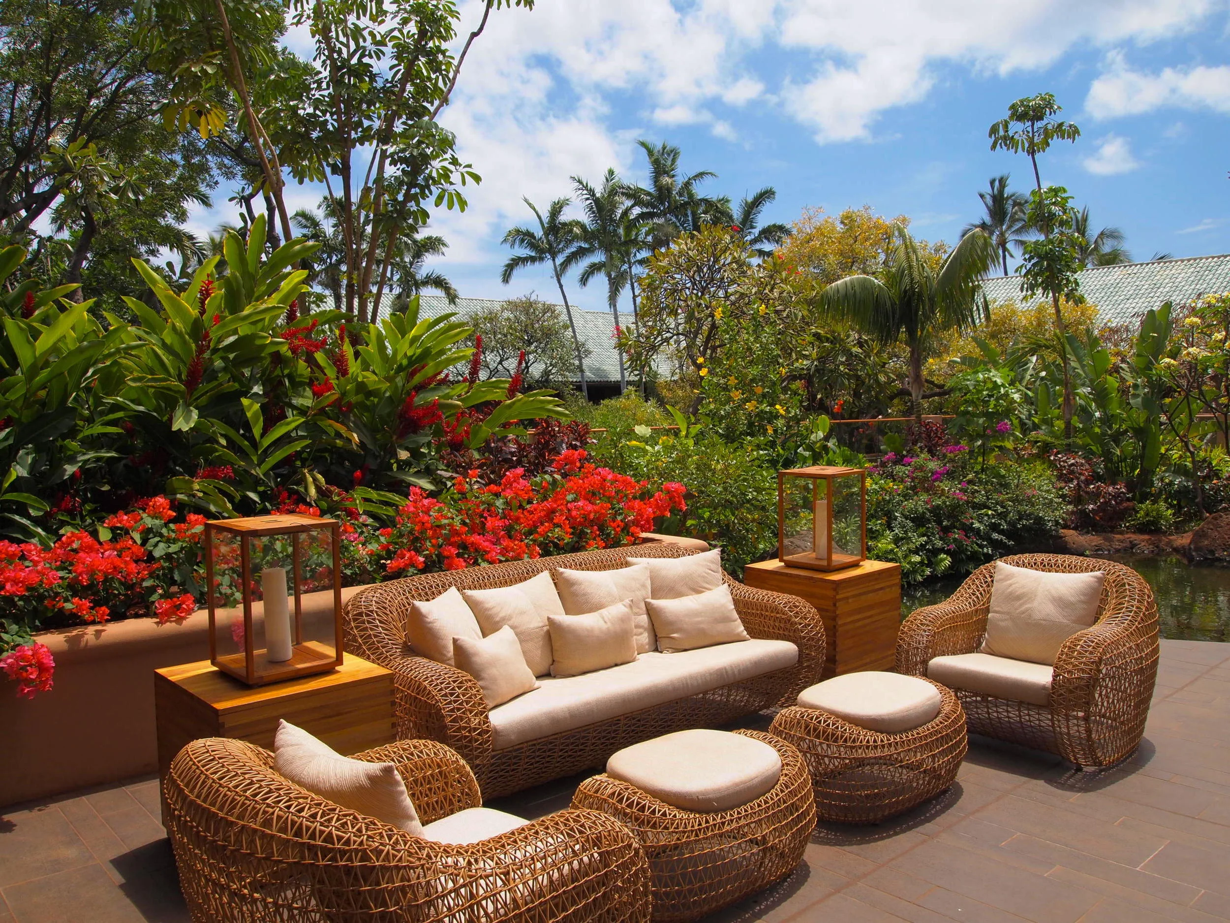 First Look: Four Seasons Lanai