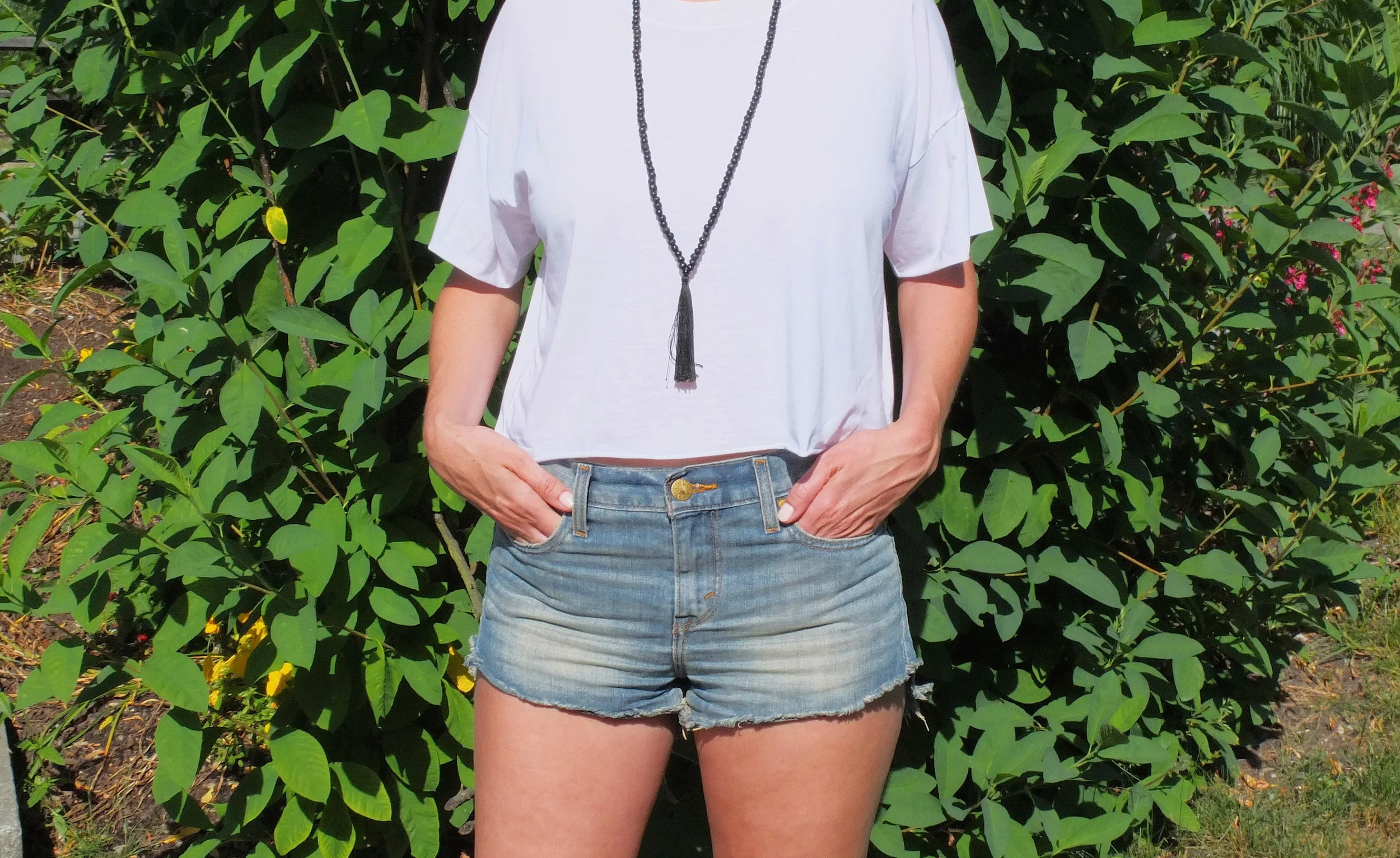 blacknecklace1a.jpg