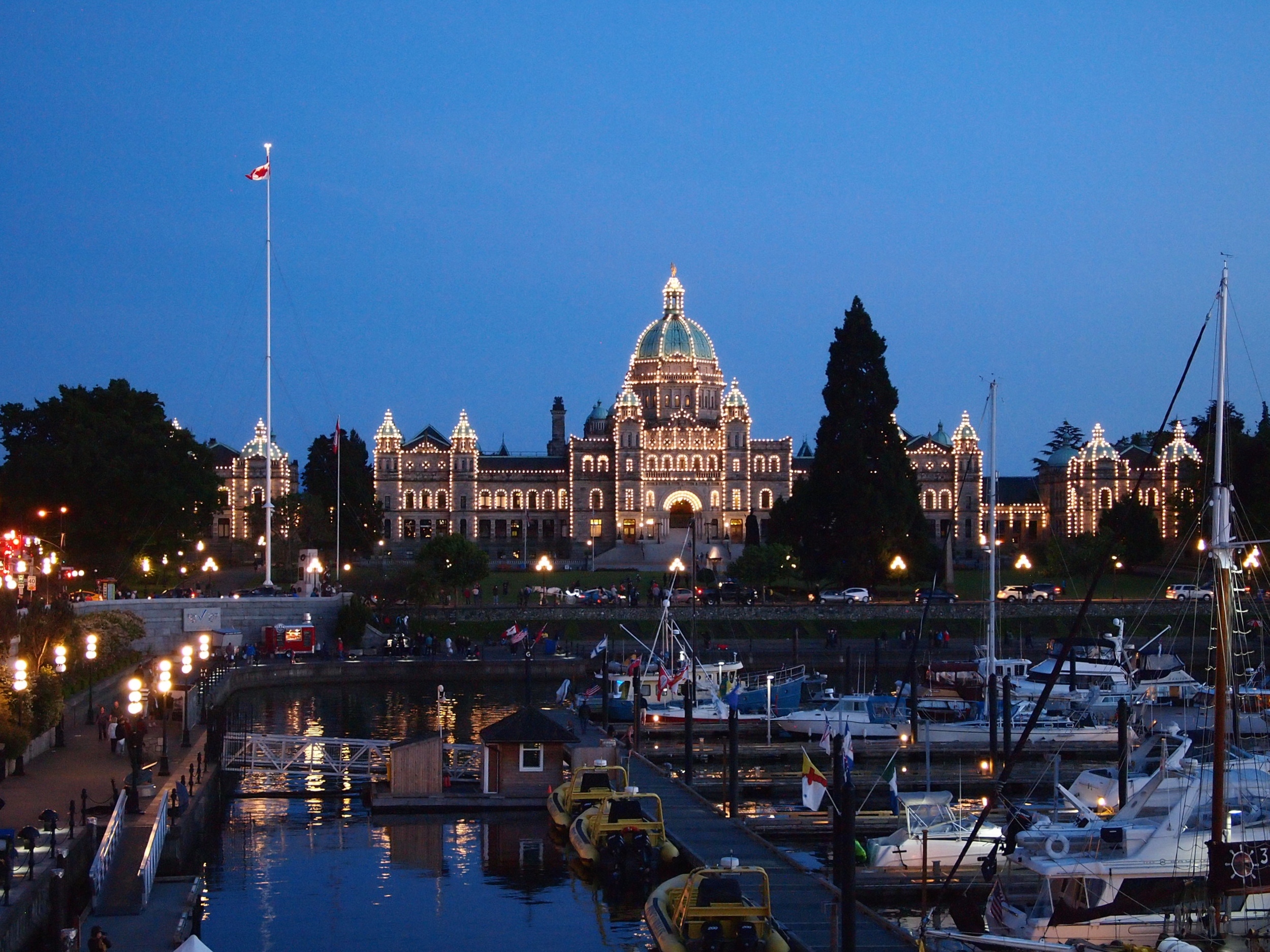  The Inner Harbor and the parliament buildings&nbsp; 