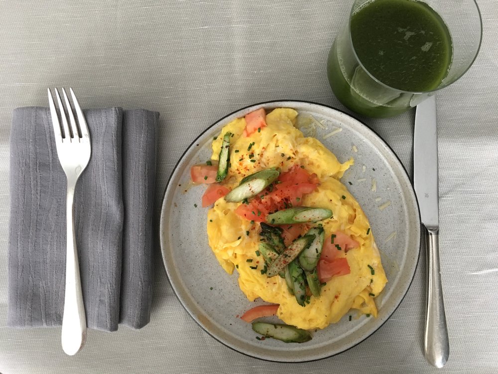  More in-room dining at the Four Seasons Hotel New York Downtown, this time, a asparagus,&nbsp;tomato, and parm scramble. 