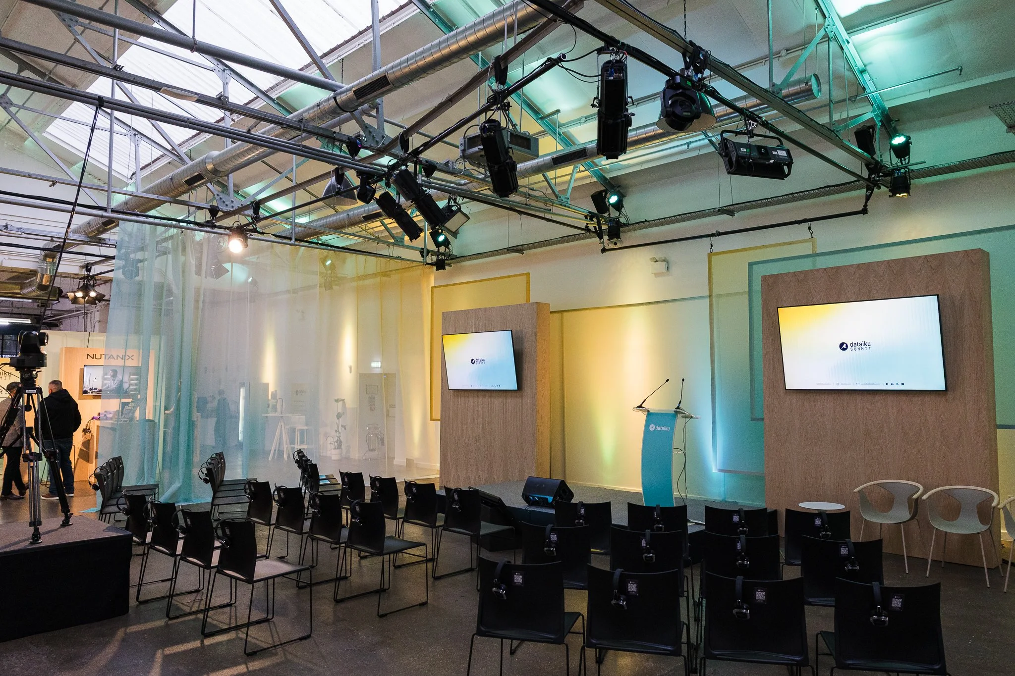 Dataku - first half-0010.jpg