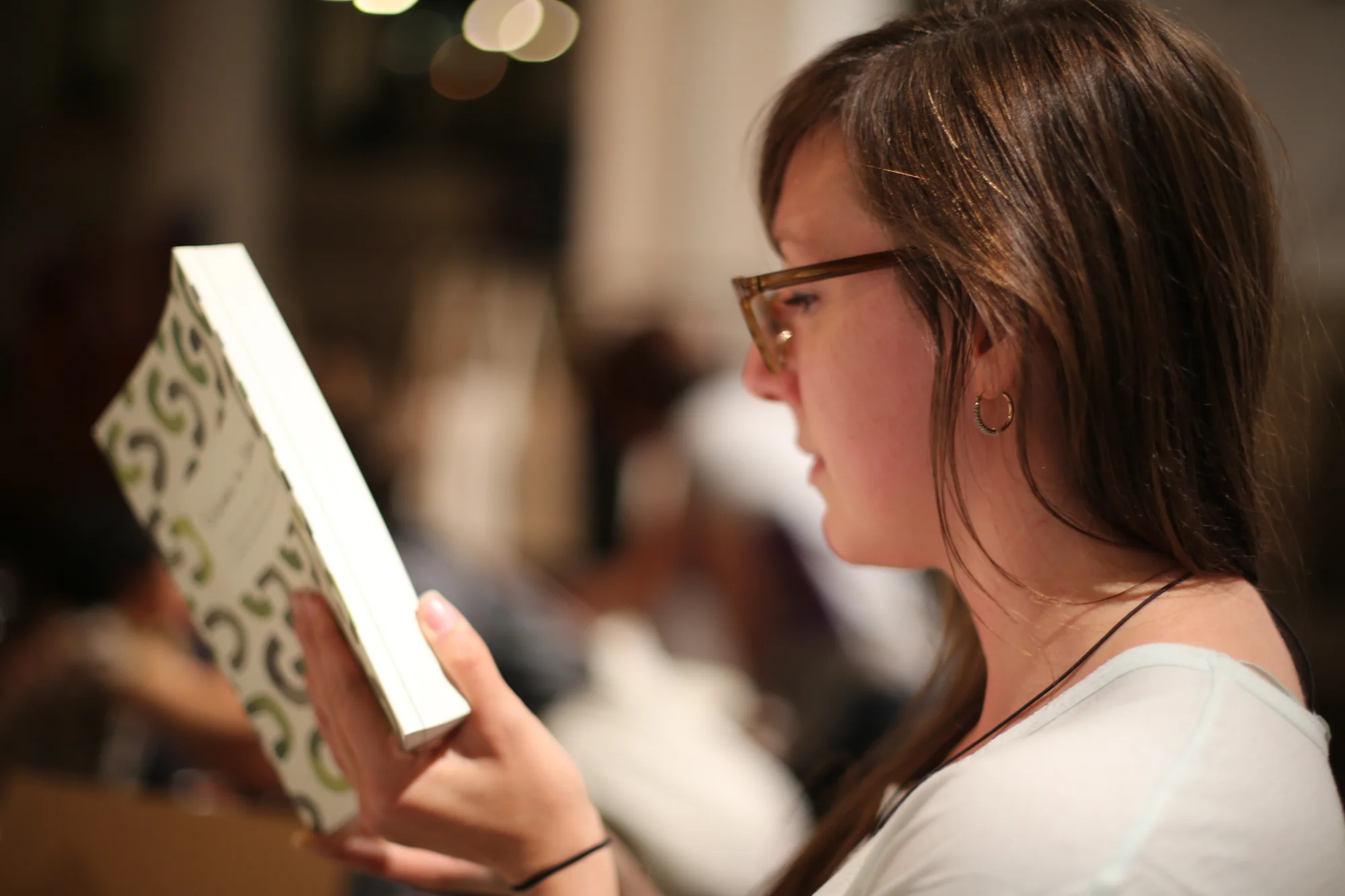 Here is a pic of Lea reading my small contribution to the book Women in Clothes. 