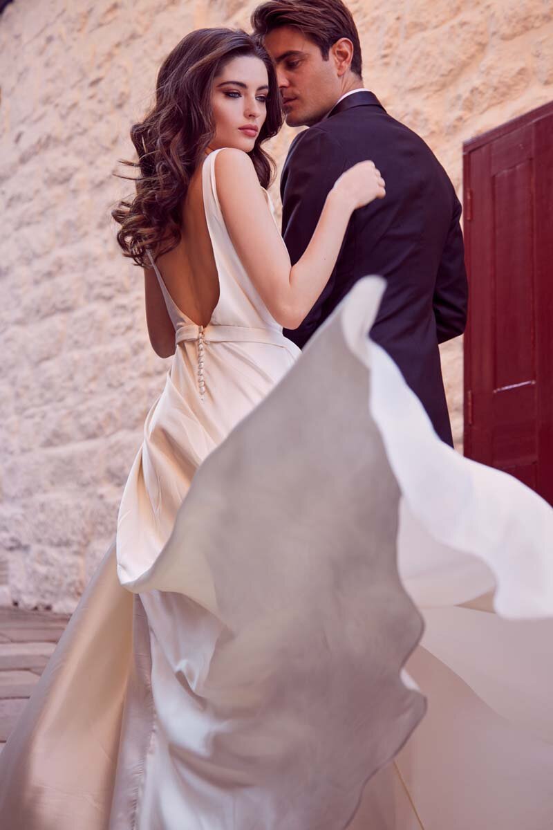 Frida+wedding+dress+sydney+flowy+beautiful+romantic.jpg