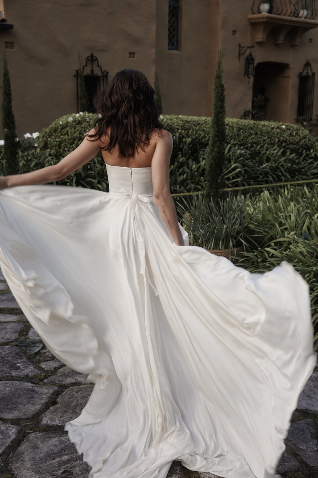 13 Dreamy Wedding Dresses with High Necks | weddingsonline