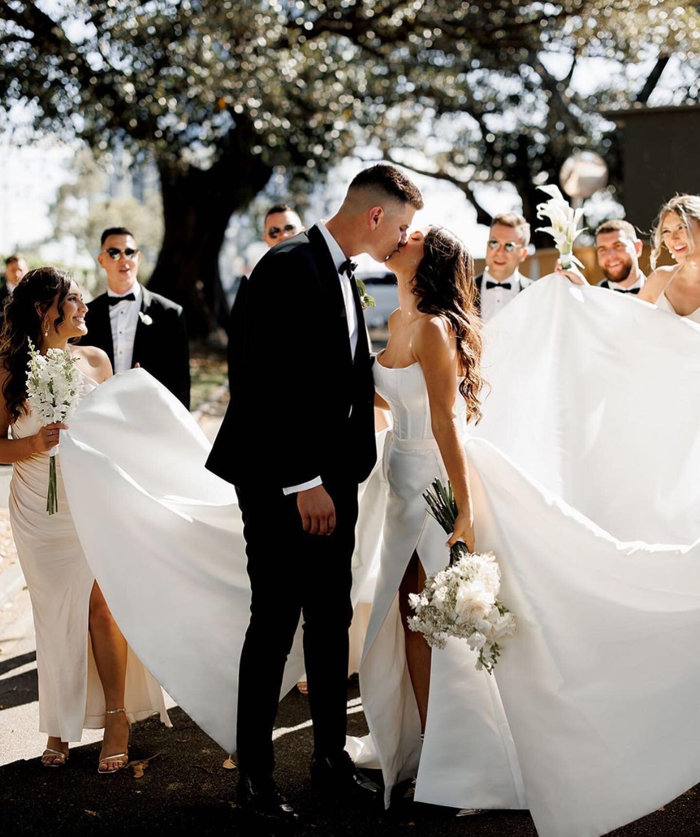 Our bride Brigitta knew how to bring the drama with a statement overskirt framing her custom couture gown. 

We&rsquo;re loving these snaps from @saltatelier_wedding