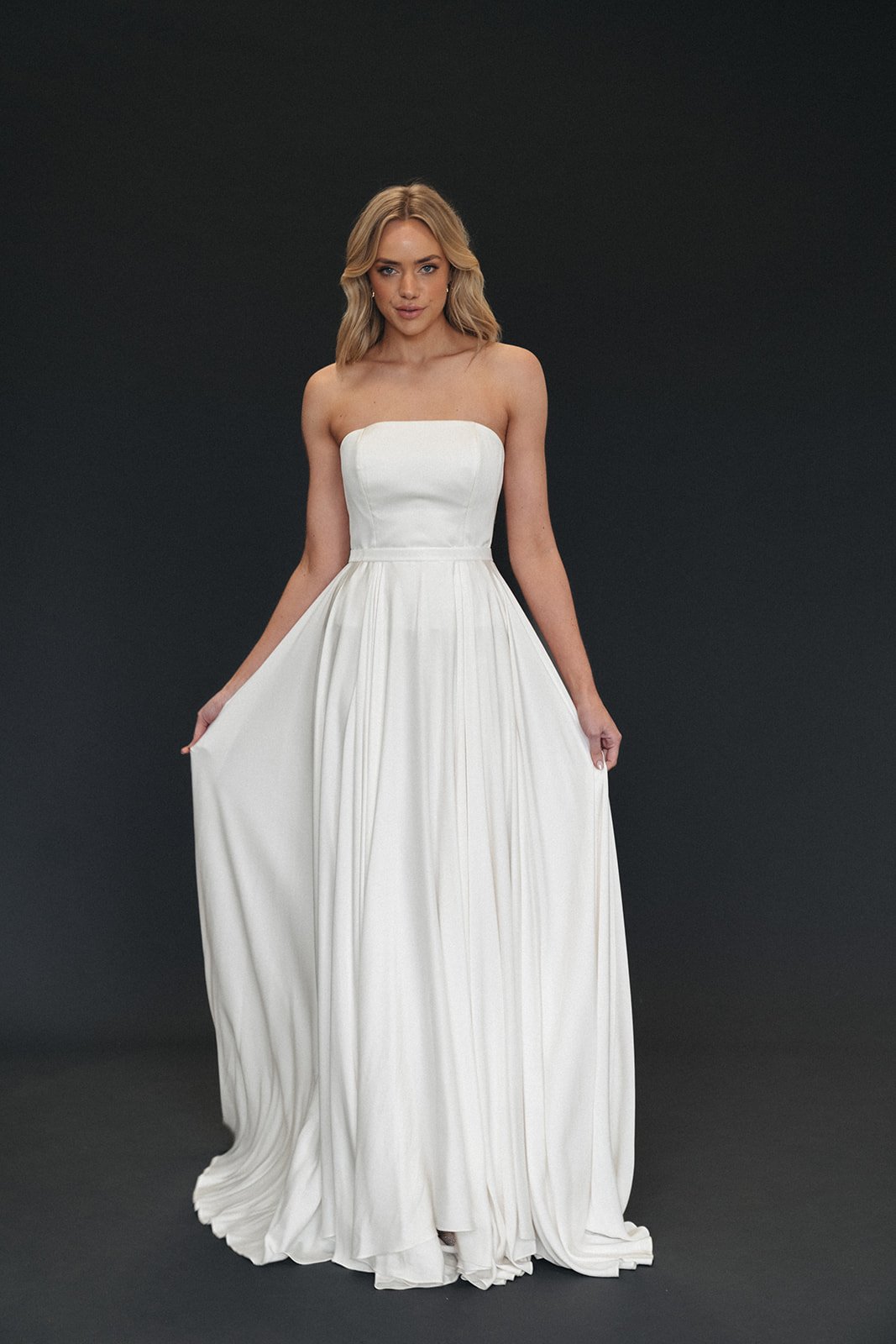 Moira Hughes the Dubln Wedding Dress with Flowy Skirt.jpg