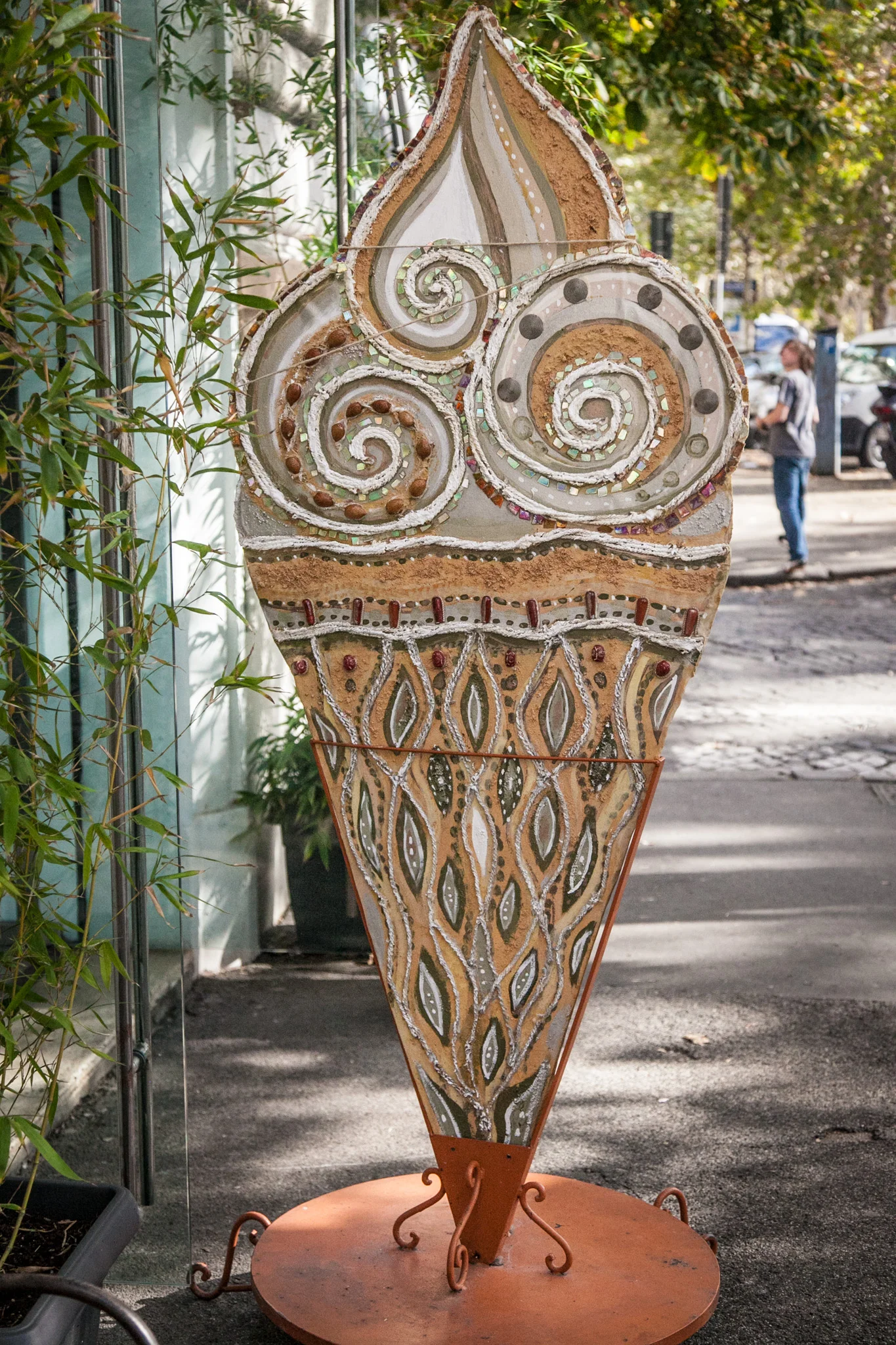 Ice cream anyone?..Rome street walk