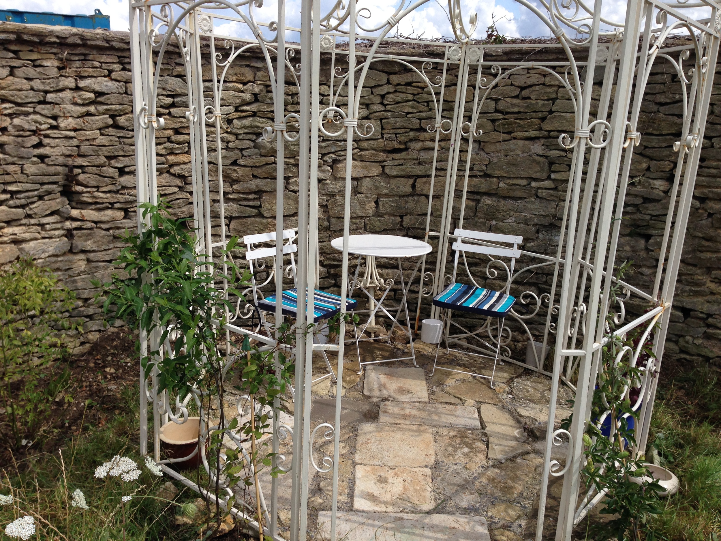 The gazebo is ready for you ...