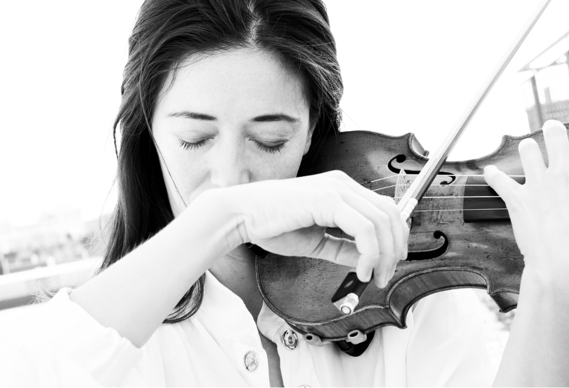 Violinist Ayumi Paul Photo: © Alexander Straulino