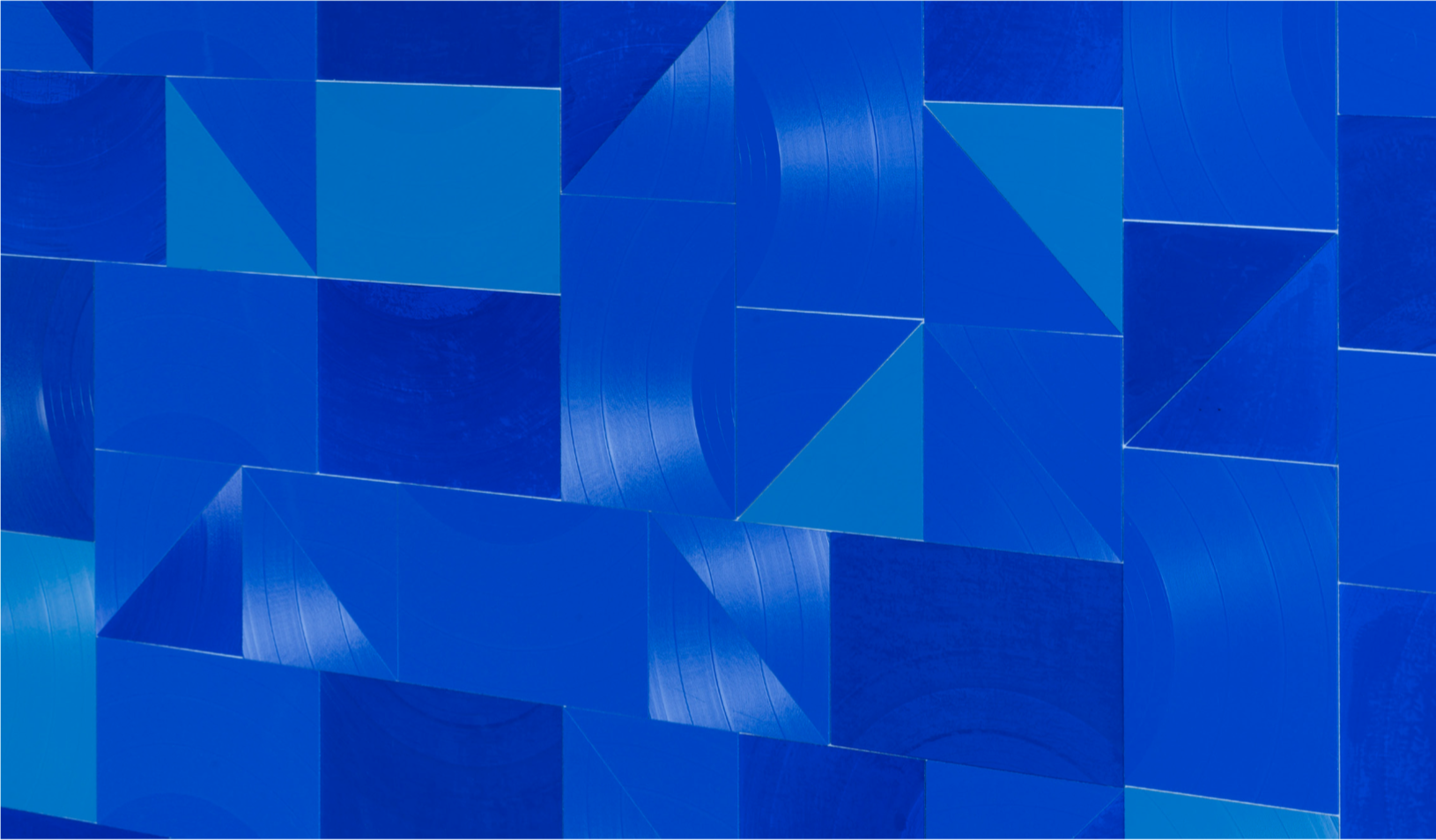 Ins Blaue (detail), 2018. Cut vinyl records, acrylic, canvas, wood 192 x 140 x 4.1 cm | 75.6 x 55.1 x 1.6 in Courtesy of the artist and Perrotin.