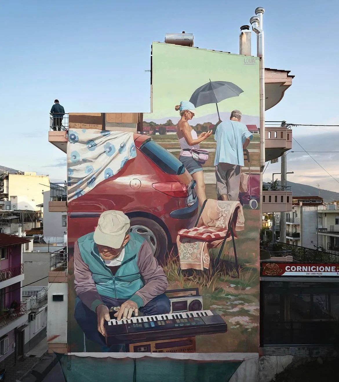 B FLATS AND RADIOCASSETTES