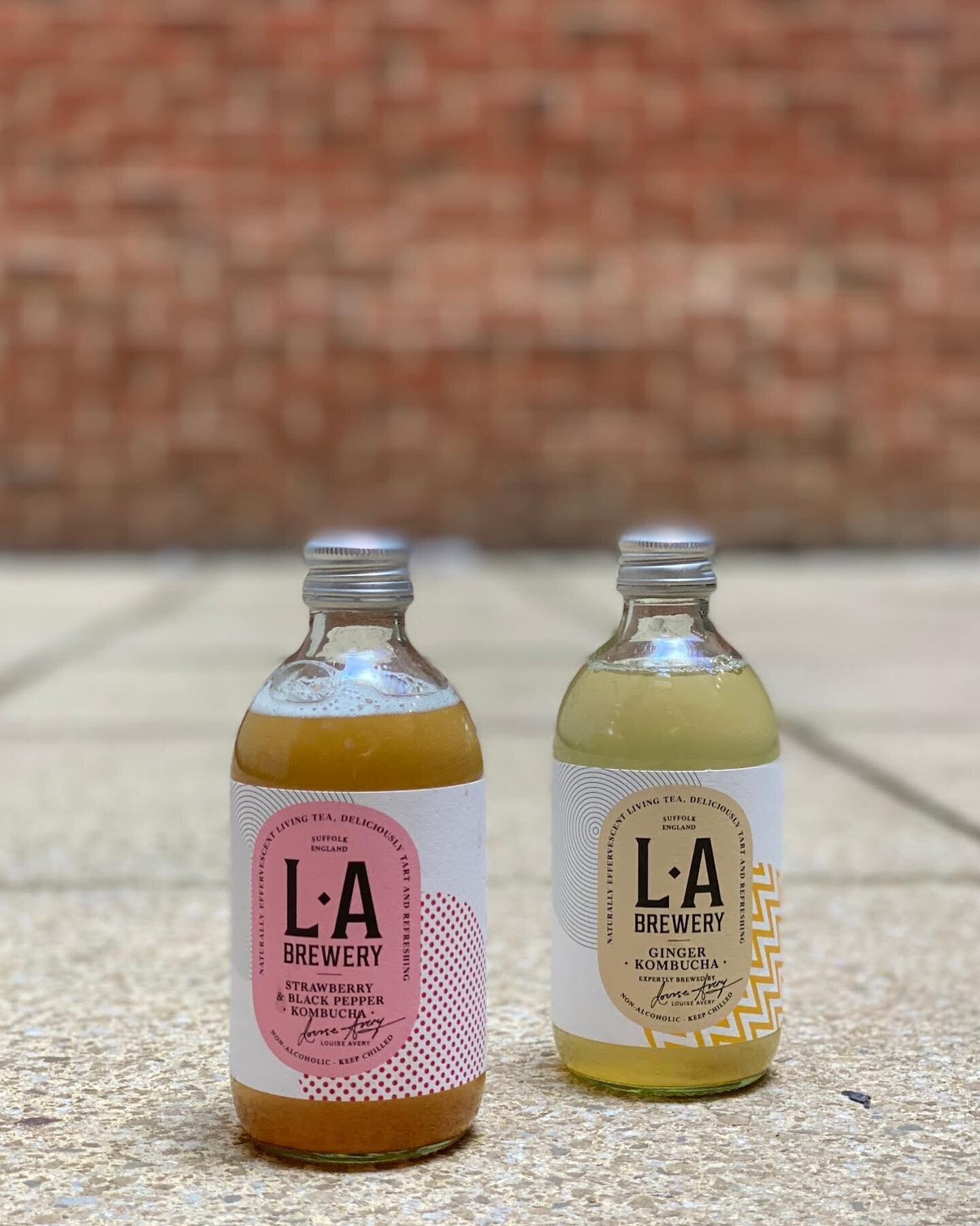 LA Brewery kombucha is the best. There we've said it. We love the full flavour of these gut friendly effervescent and refreshing kombuchas. Create by Louise Avery, now brewed, fermented, and bottled in their Suffolk based micro-brewery. We stock two 