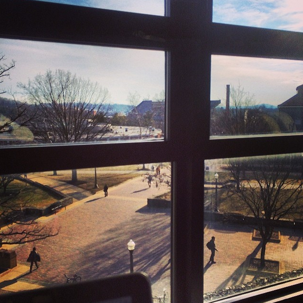 @almonty1 Beautiful study spot on a beautiful day. #sweetspots