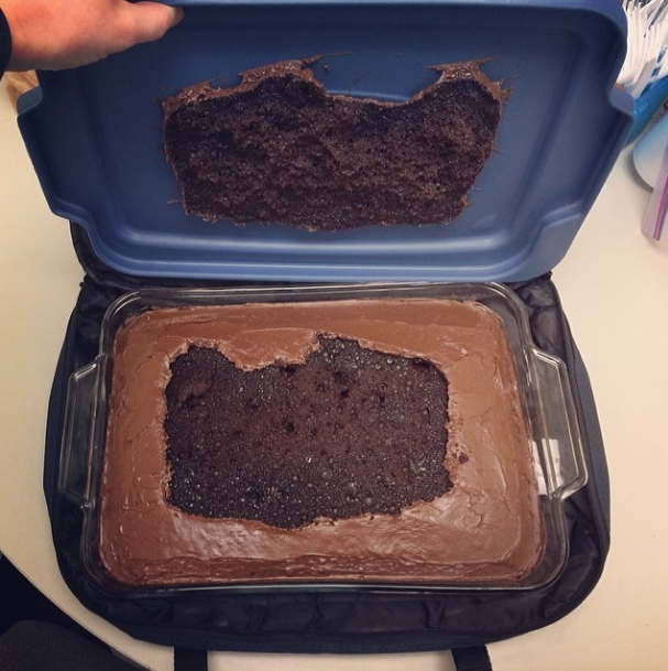@whisperoftheweb I think I missed my calling as a baker #cakefail #cakebomb #icanfixthis #ohwait #noicant #sweetspots