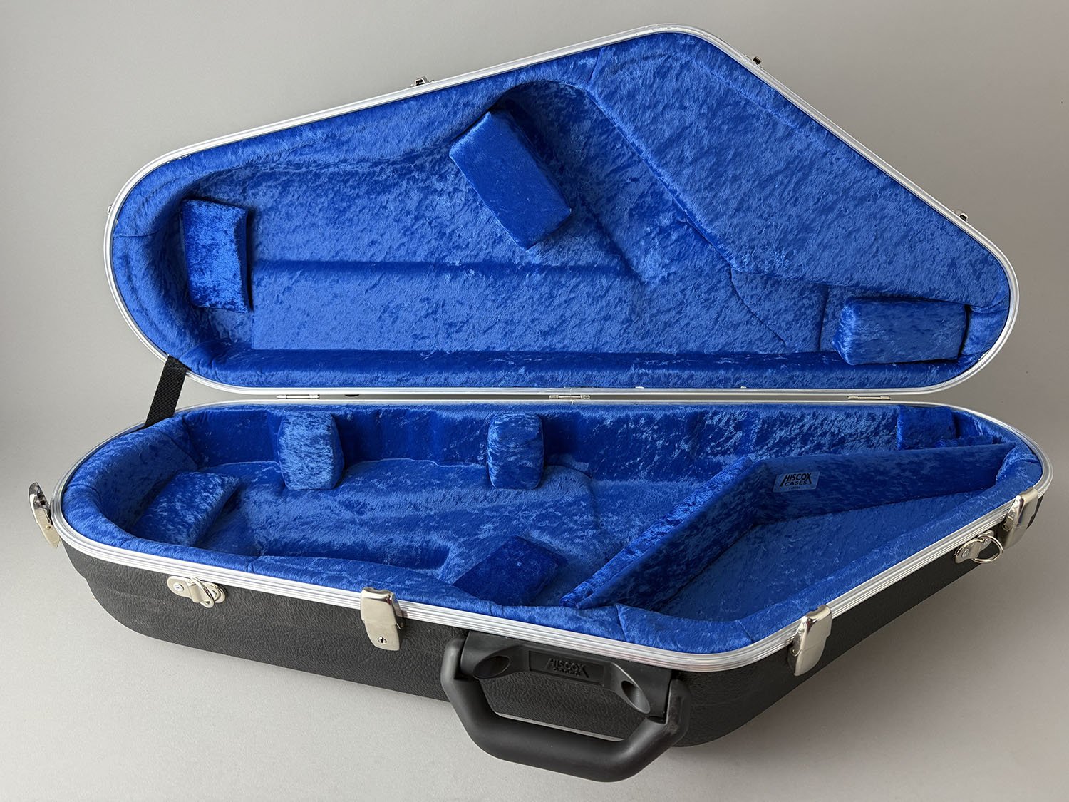 HISCOX-Tenor-Case_BarnardRepair_06.jpeg