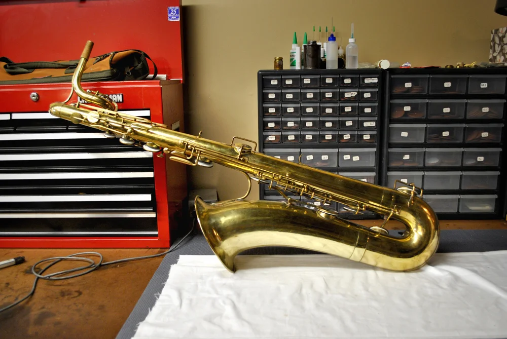 02-BarnardRepair_AdolpheSax-Baritone-Side_after.jpg