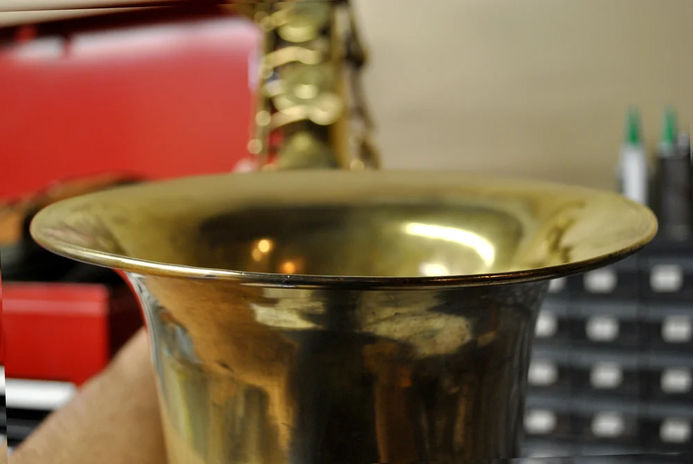 06-BarnardRepair_AdolpheSax-Baritone-BellFlare_after.jpg
