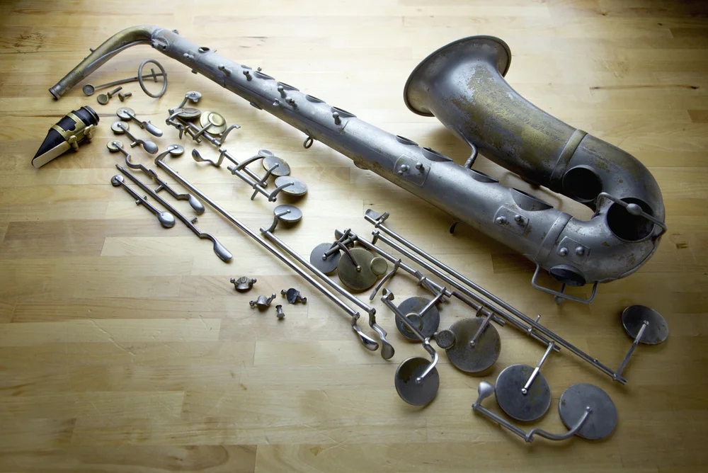 03-BarnardRepair_AdolpheSax-Alto_ExplodedView_before.jpg