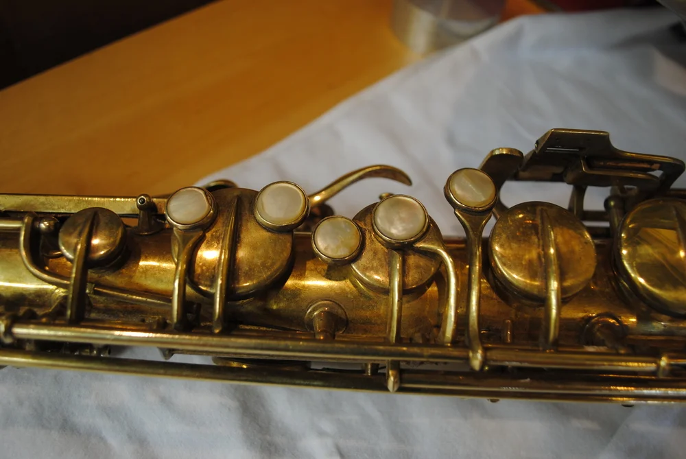 03-BarnardRepair_Conn-ChuBerry-Tenor-LeftHandKeys_before.jpg