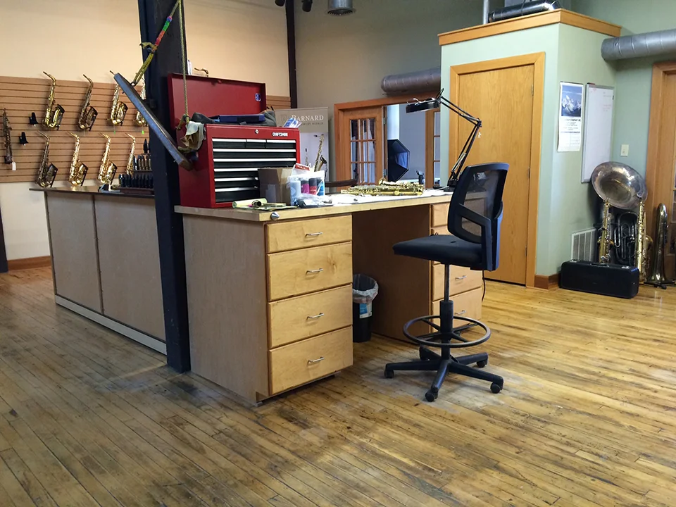 BarnardRepair-Shop_01.JPG