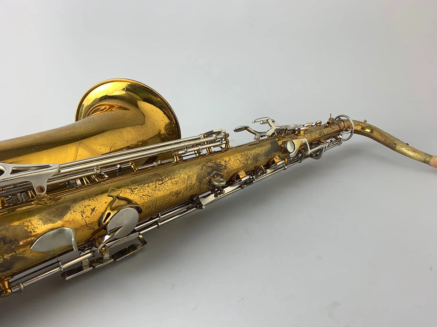 King-Zephyr-Tenor-Saxophone-437xxx_BarnardRepair_16.jpg