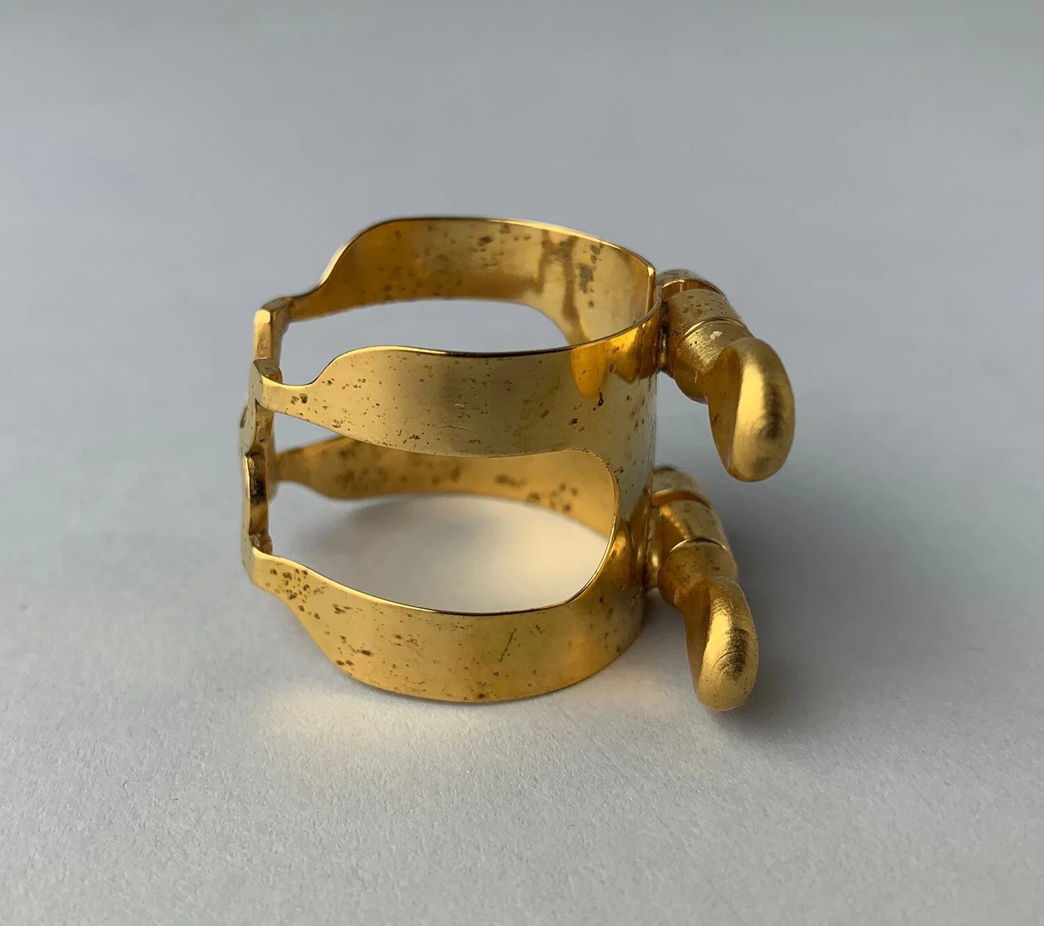 Harrison-Gold-Plate-Ligature_BarnardRepair_02.jpg