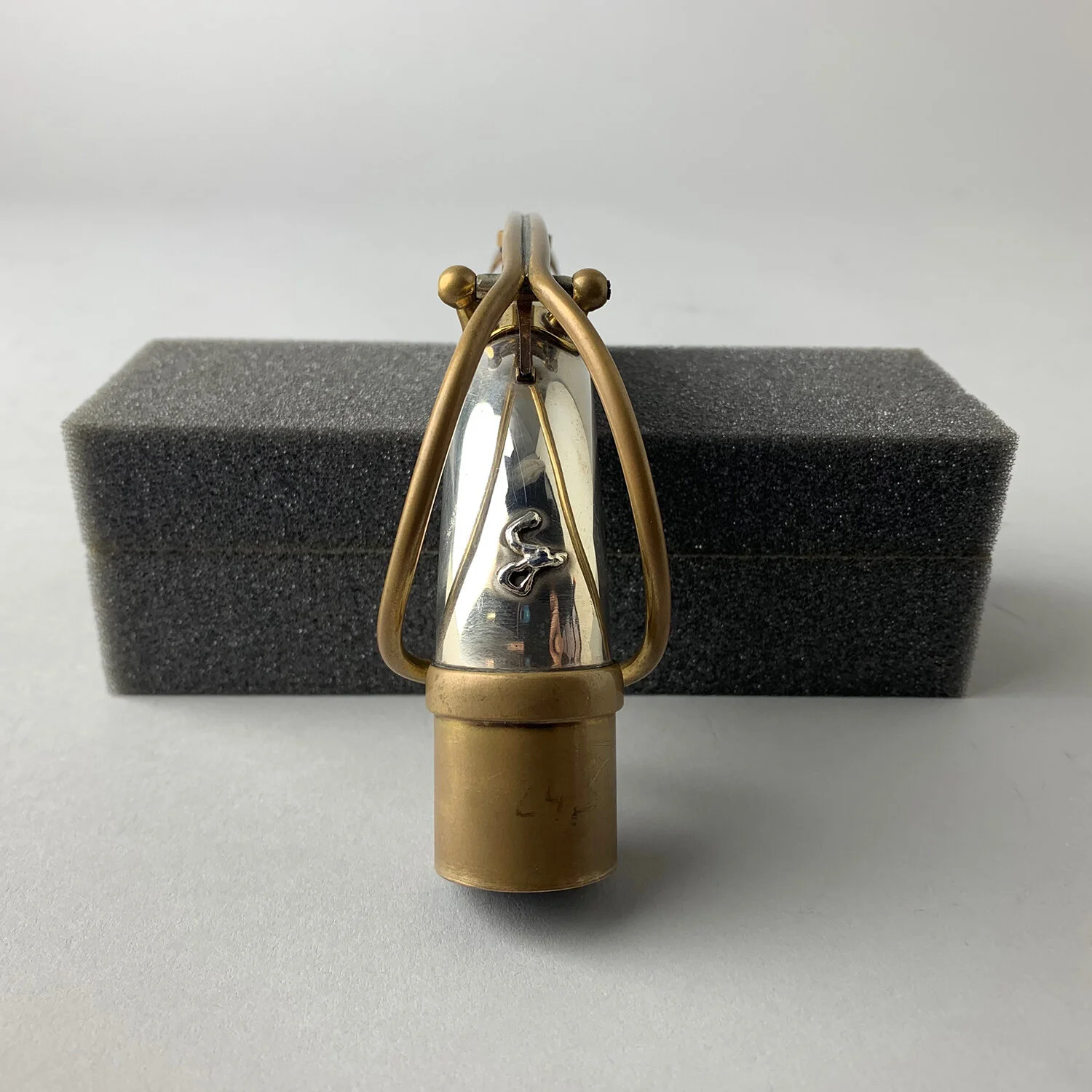 Gloger-Silver-SBA-Alto-Neck_BarnardRepair_03.jpg