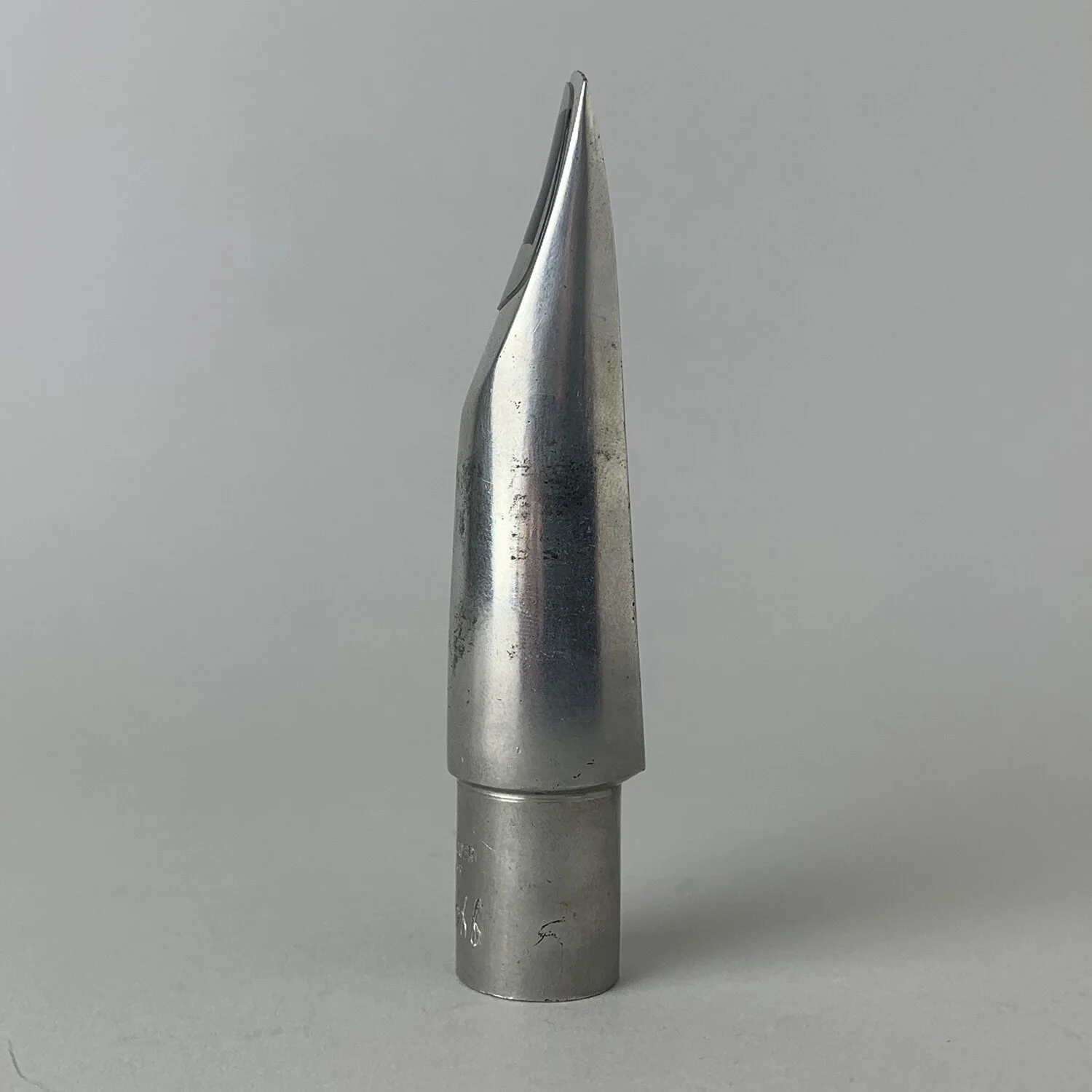 Dukoff-Super-Power- Chamber-D8-Tenor- Saxophone-Mouthpiece_BarnardRepair_02.jpg