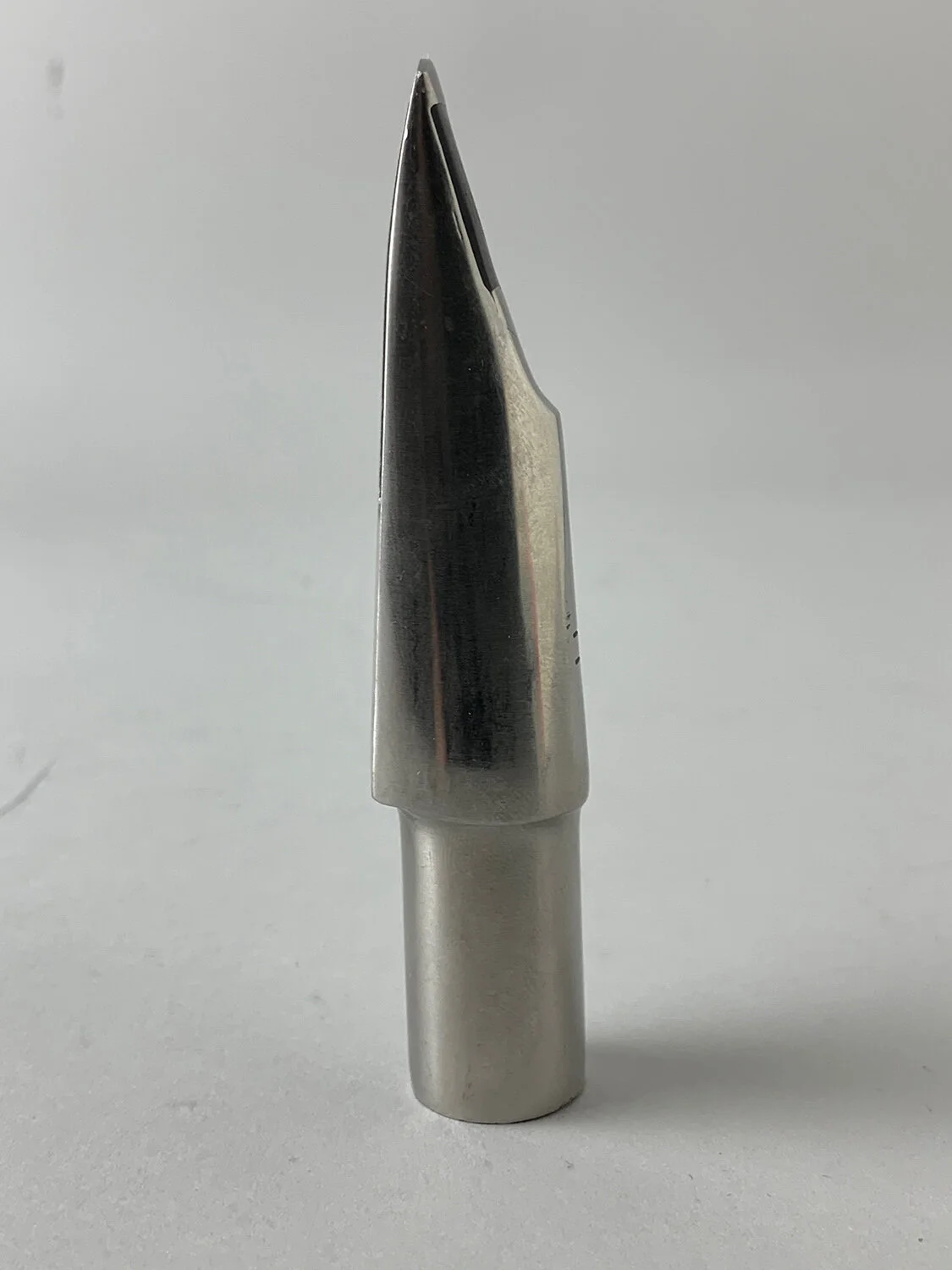 Beechler-Tenor-6_BarnardRepair_05.jpg