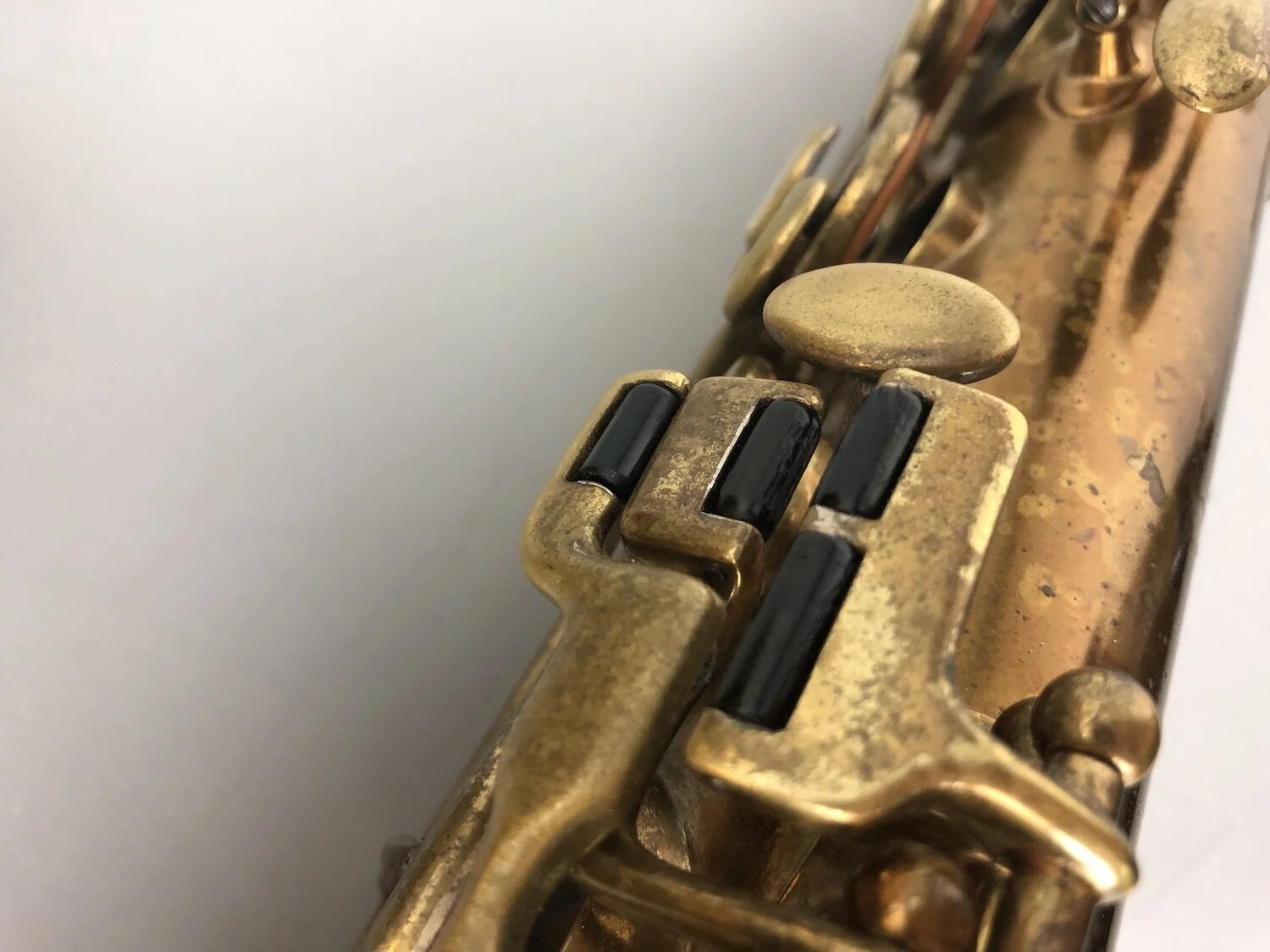 (Selmer)-Adolphe-Sa-84-Rue-Myrha_Tenor_New_10xx_BarnardRepair_18.JPG