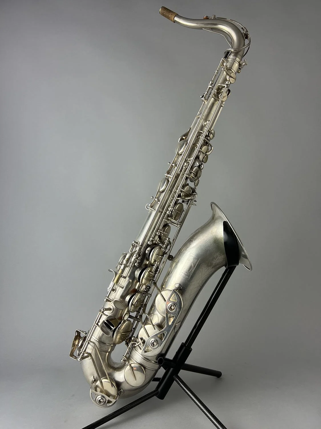 Borgoni-Jubilee-Tenor-Saxophone_195xxx_BarnardRepair_01.jpeg