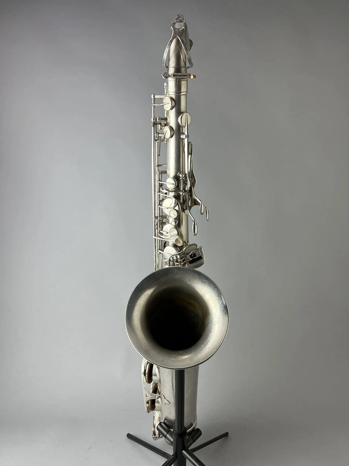 Borgoni-Jubilee-Tenor-Saxophone_195xxx_BarnardRepair_03.jpeg