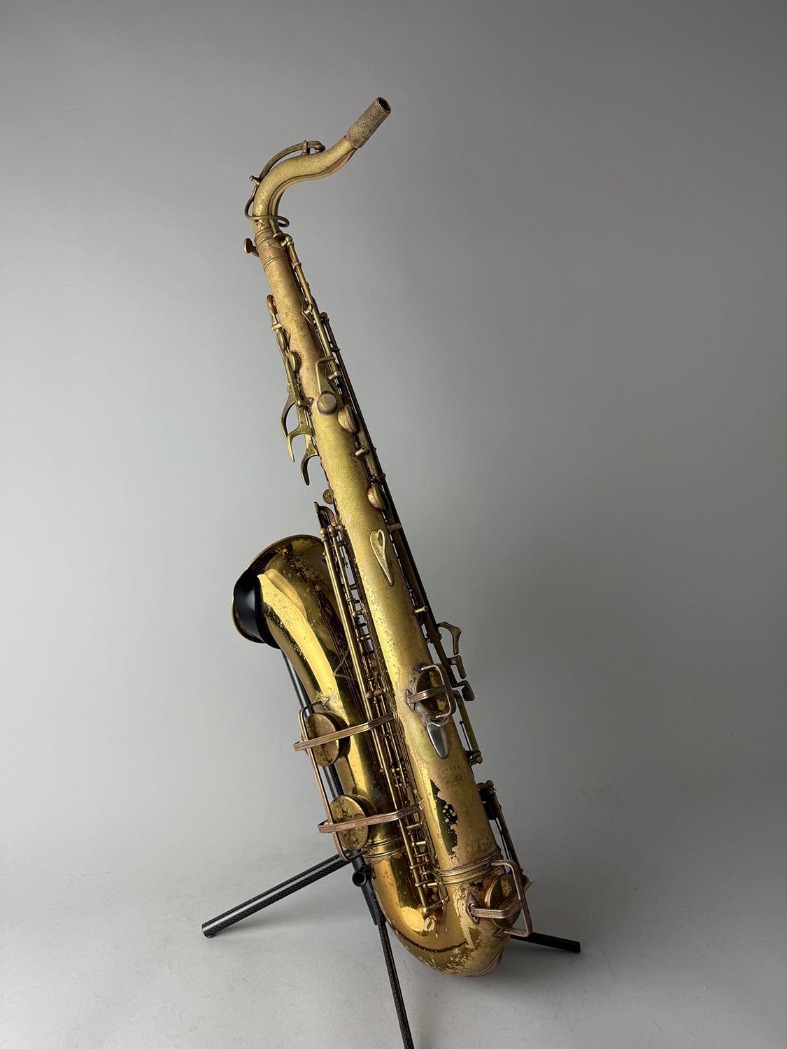Buescher-Aristocrat-Tenor_309xxx_BarnardRepair_06.jpeg