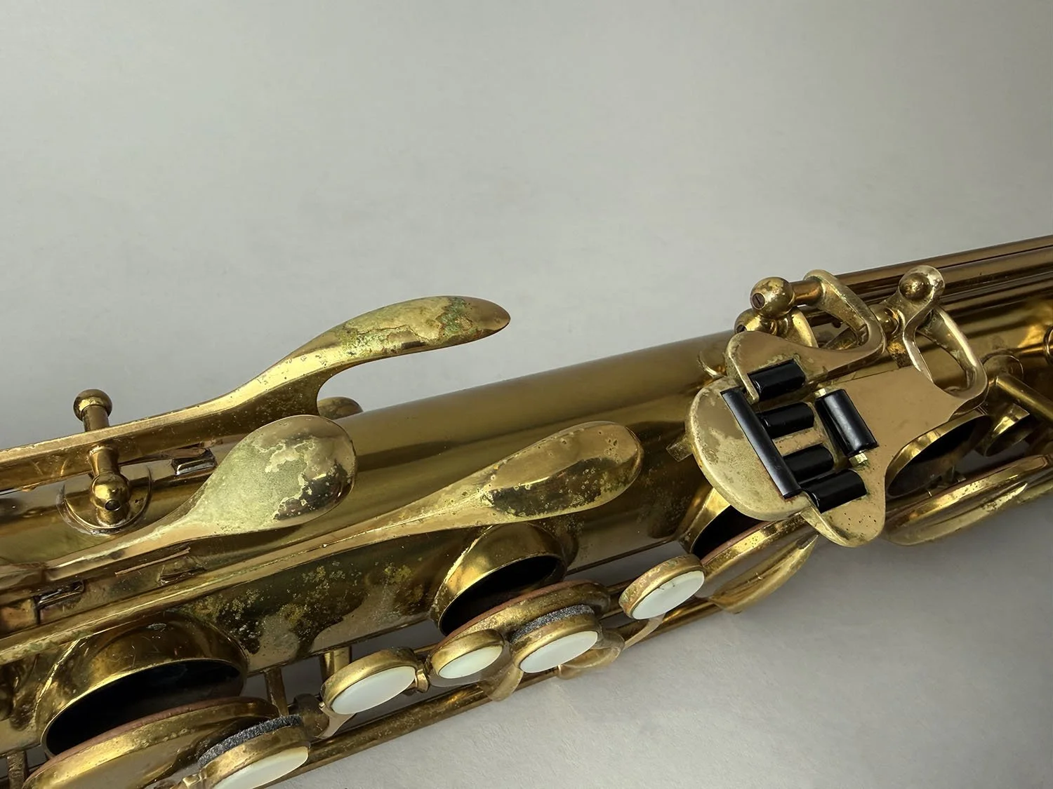 Buescher-Aristocrat-Bari_275xxx_BarnardRepair_20.jpeg