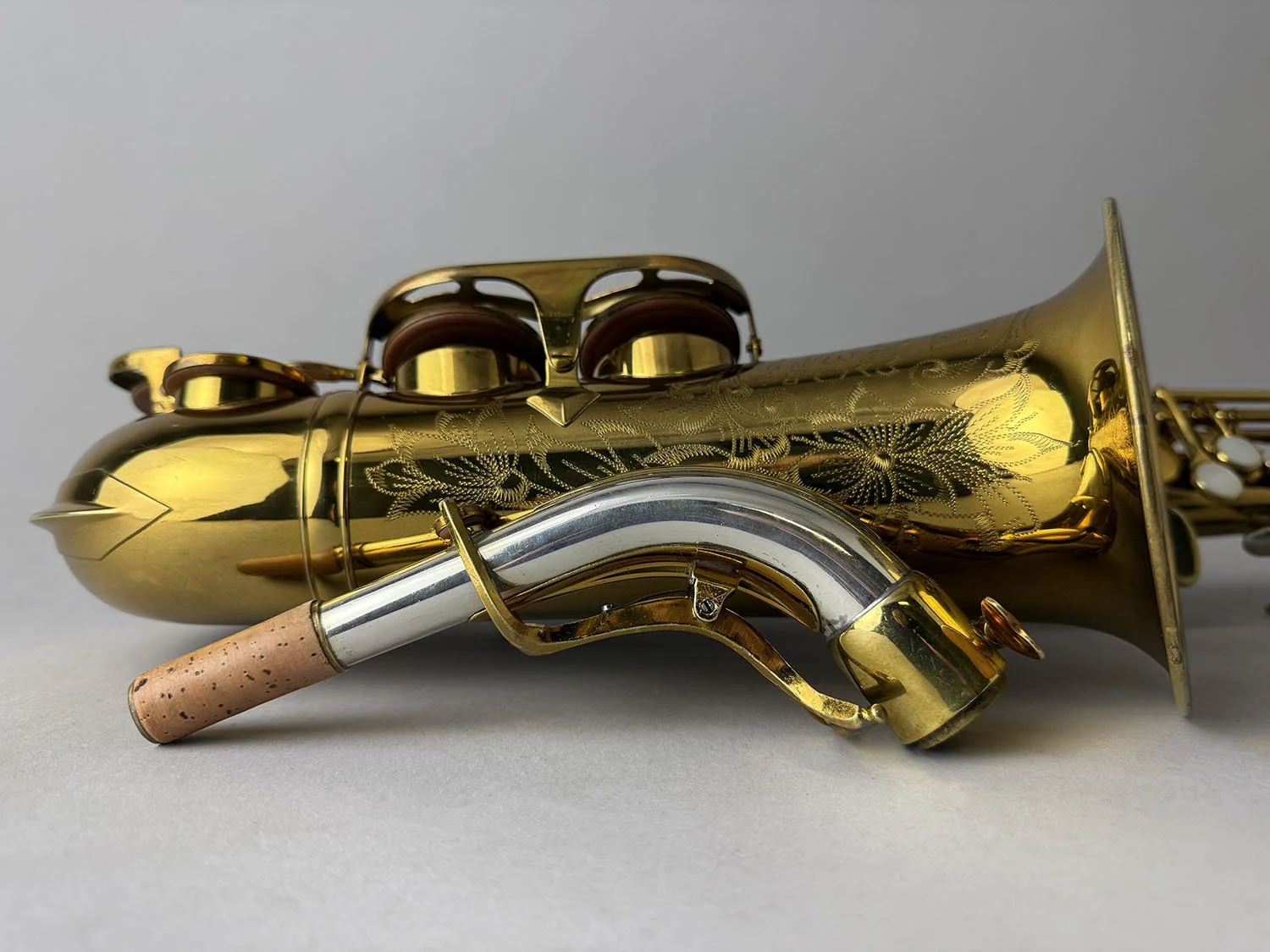 King-Super-20-Brass-Bell-Alto_352xxx_BarnardRepair_24.jpeg