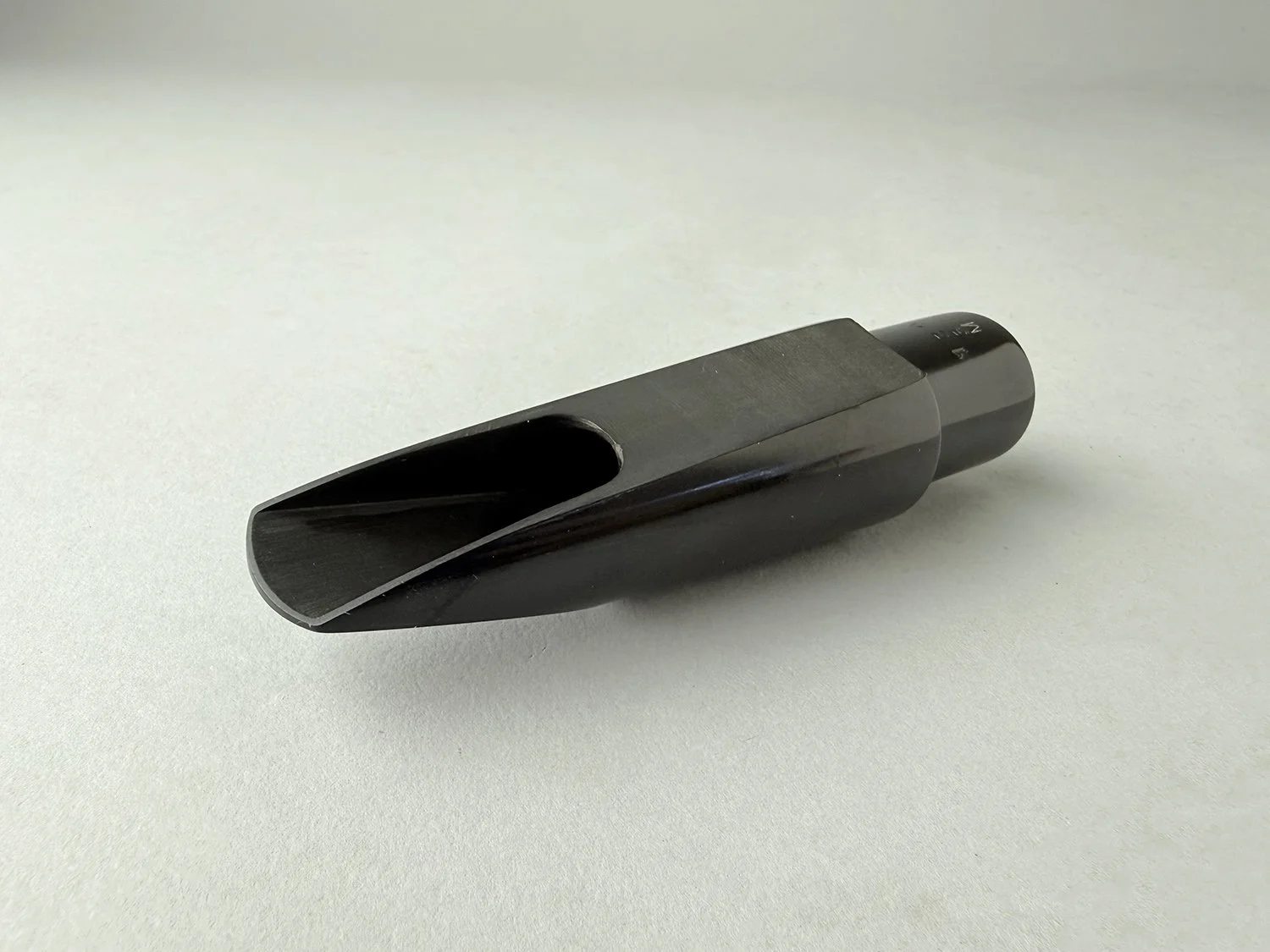 Berg-Larsen-130:3-M-Tenor_BarnardRepair_08.jpeg