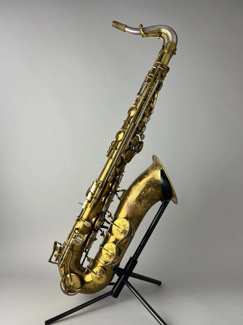 【敬老の日特価】 Antigua　Eeldon TenorSAX Amazon.com: Eldon by Antigua Tenor Saxophone (TS-22