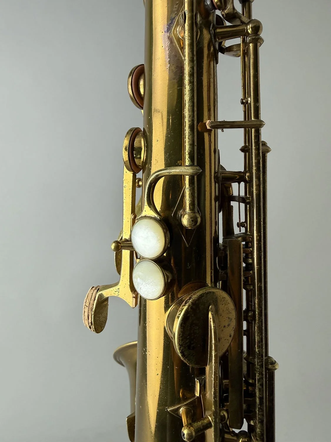 Buescher-Aristocrat-Tenor_284xxx_BarnardRepair_21.jpeg