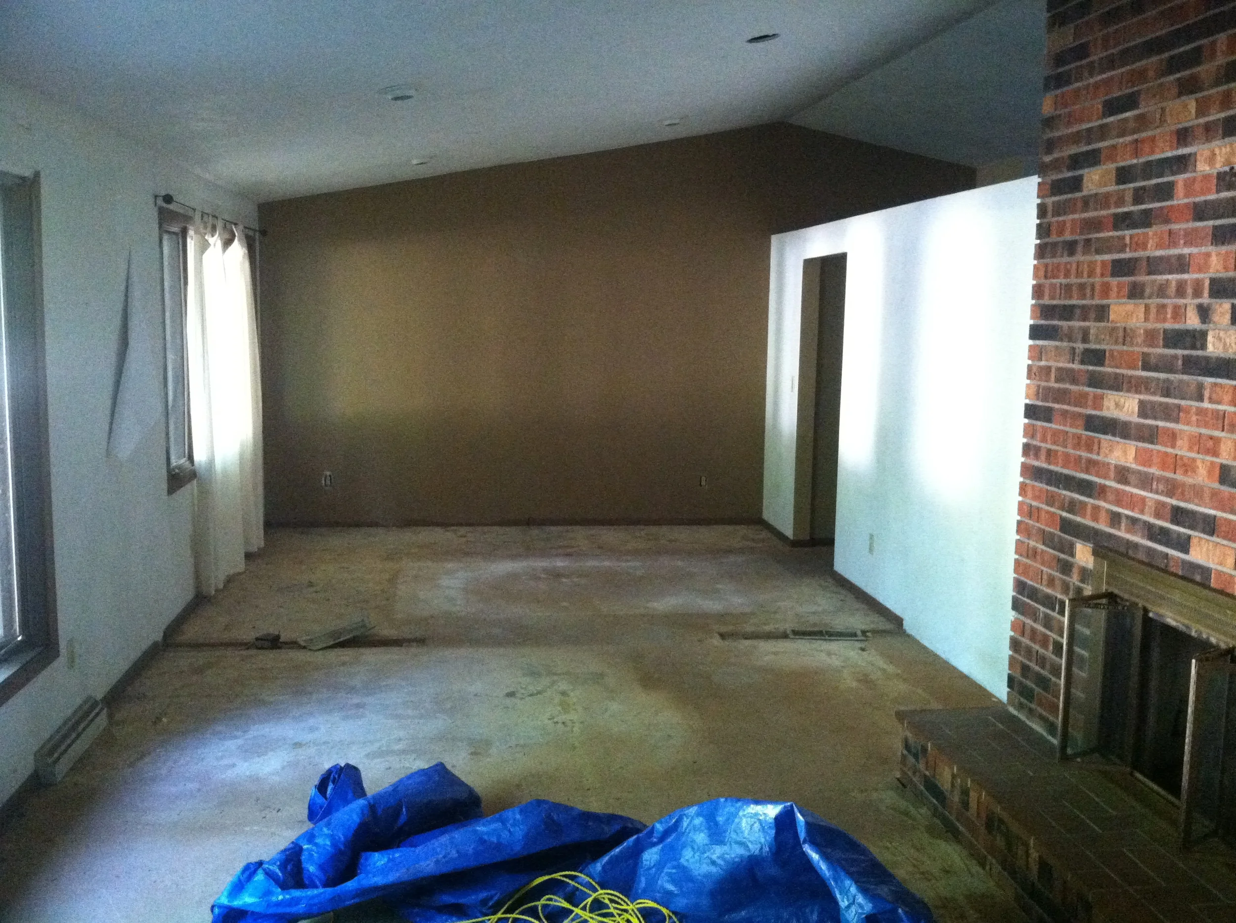 Carpenter Living Room - Before